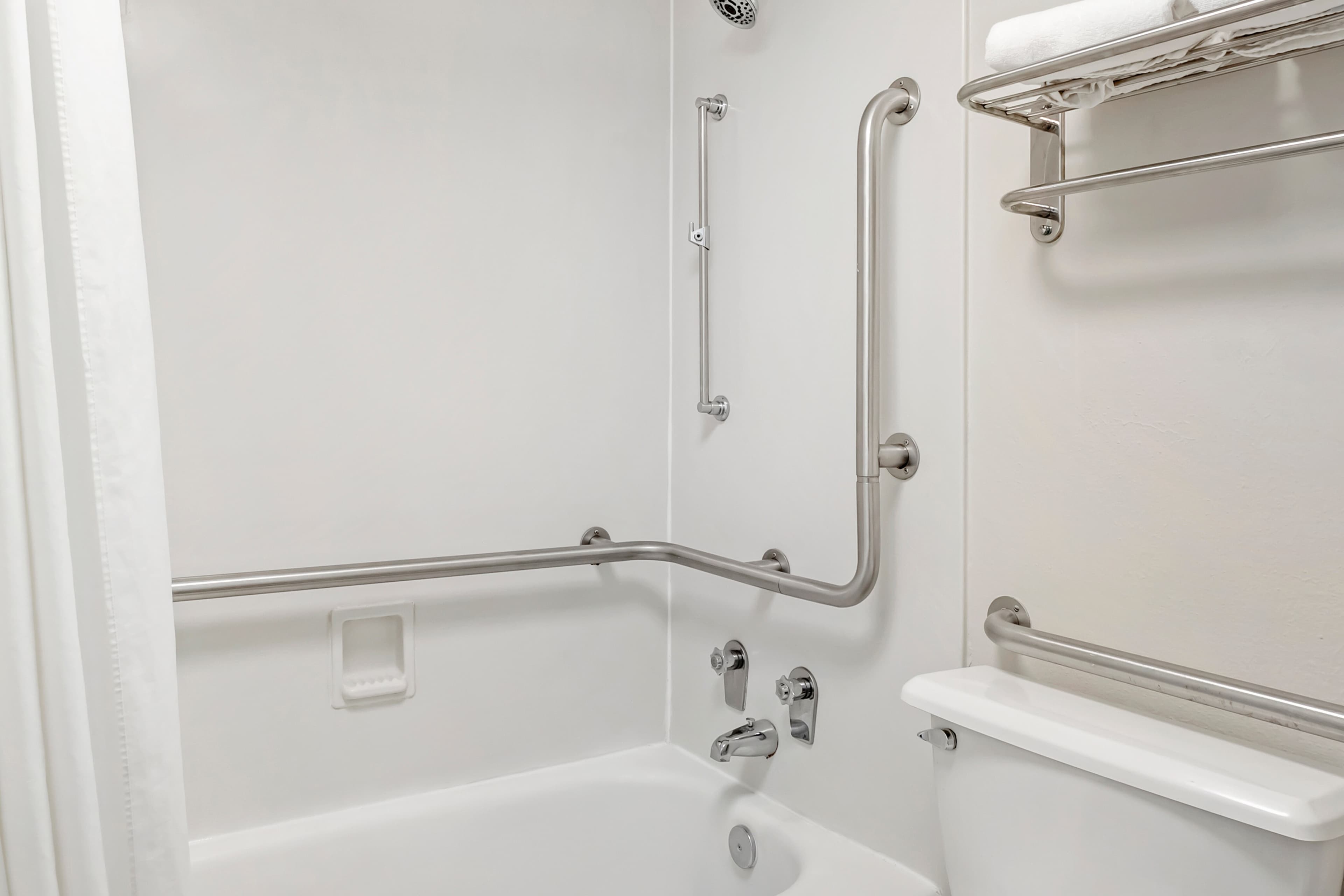 Quality Inn & Suites North Charleston - Ashley Phosphate — 11