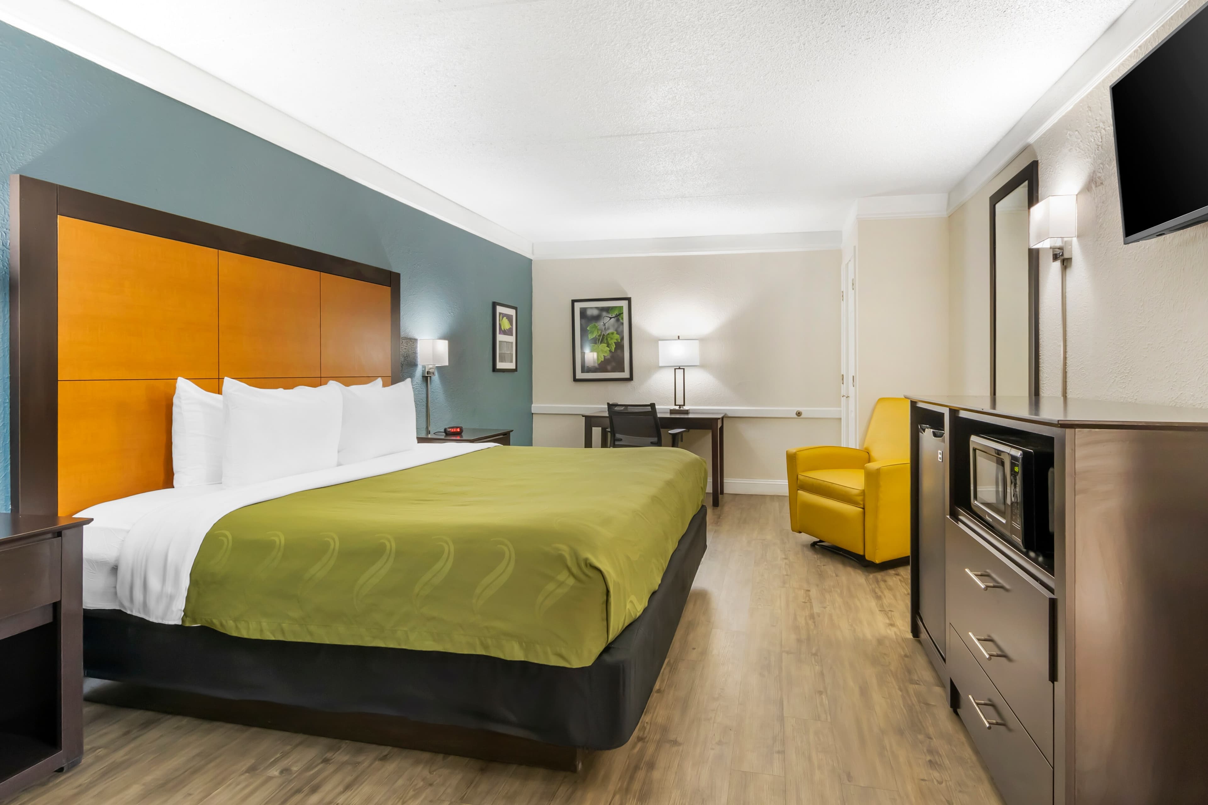 Quality Inn & Suites North Charleston - Ashley Phosphate — 12