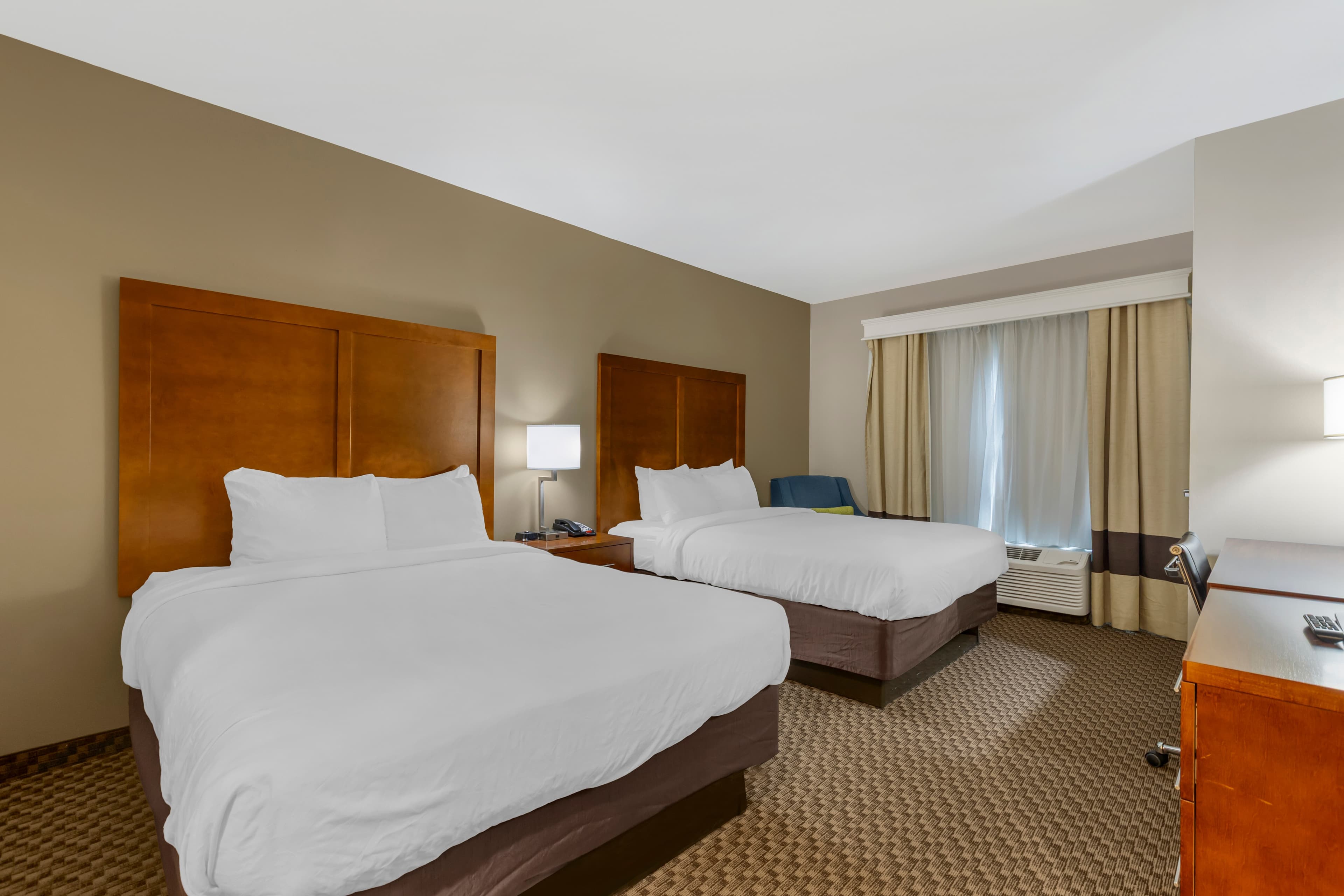 Comfort Inn & Suites Florence Center Area — 16