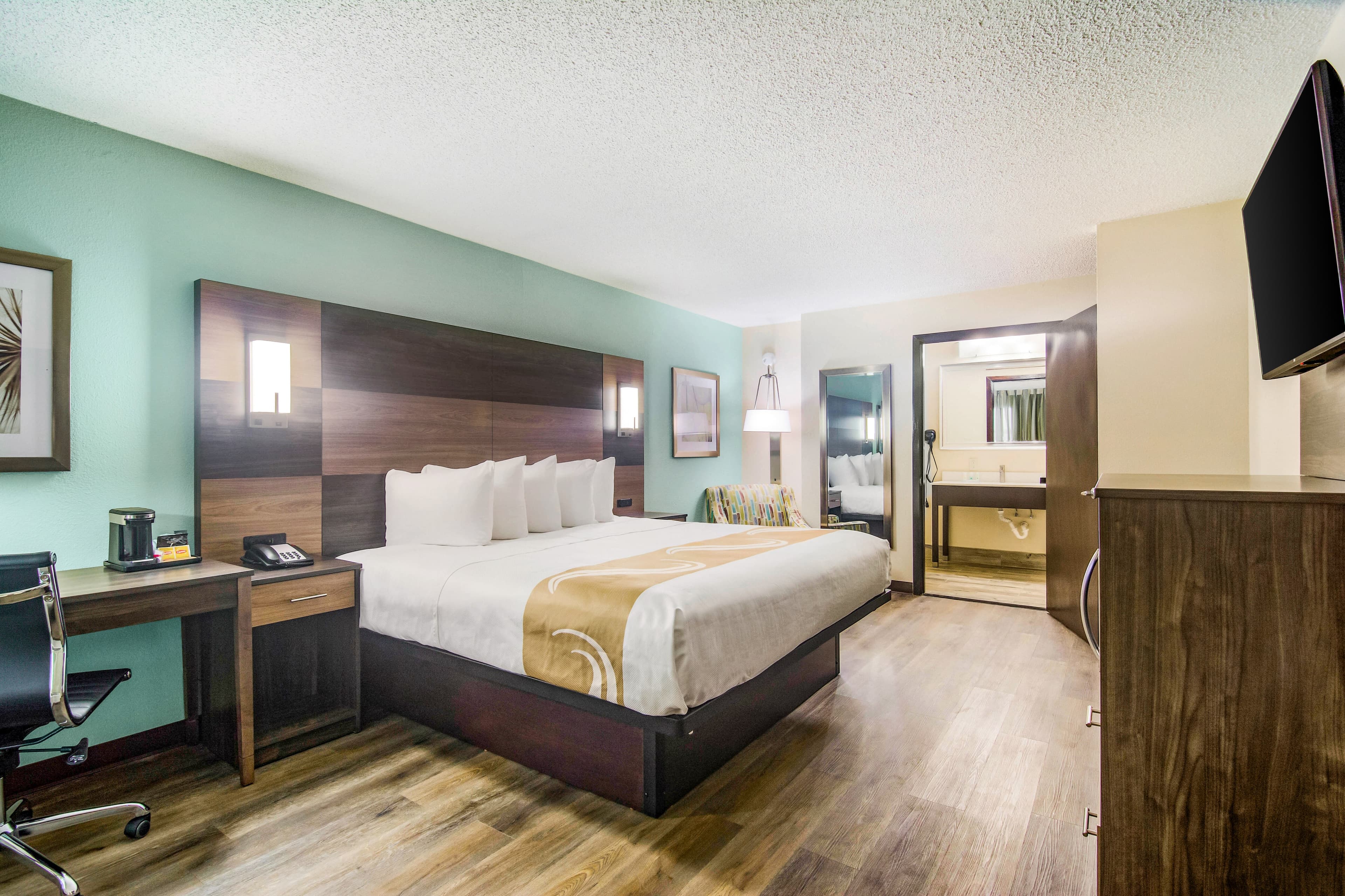 Quality Inn & Suites Lake City - Image 2