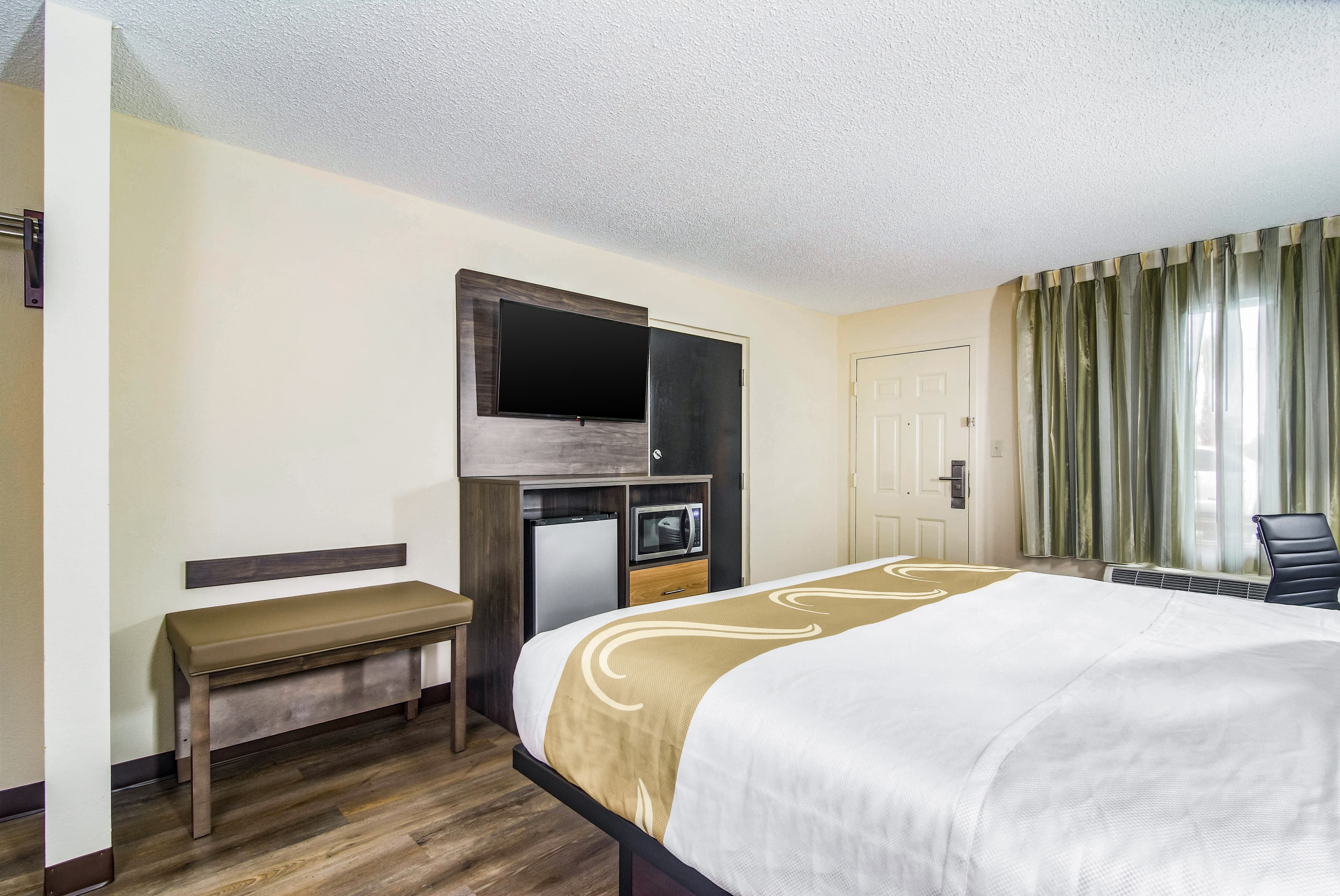 Quality Inn & Suites Lake City - Image 3