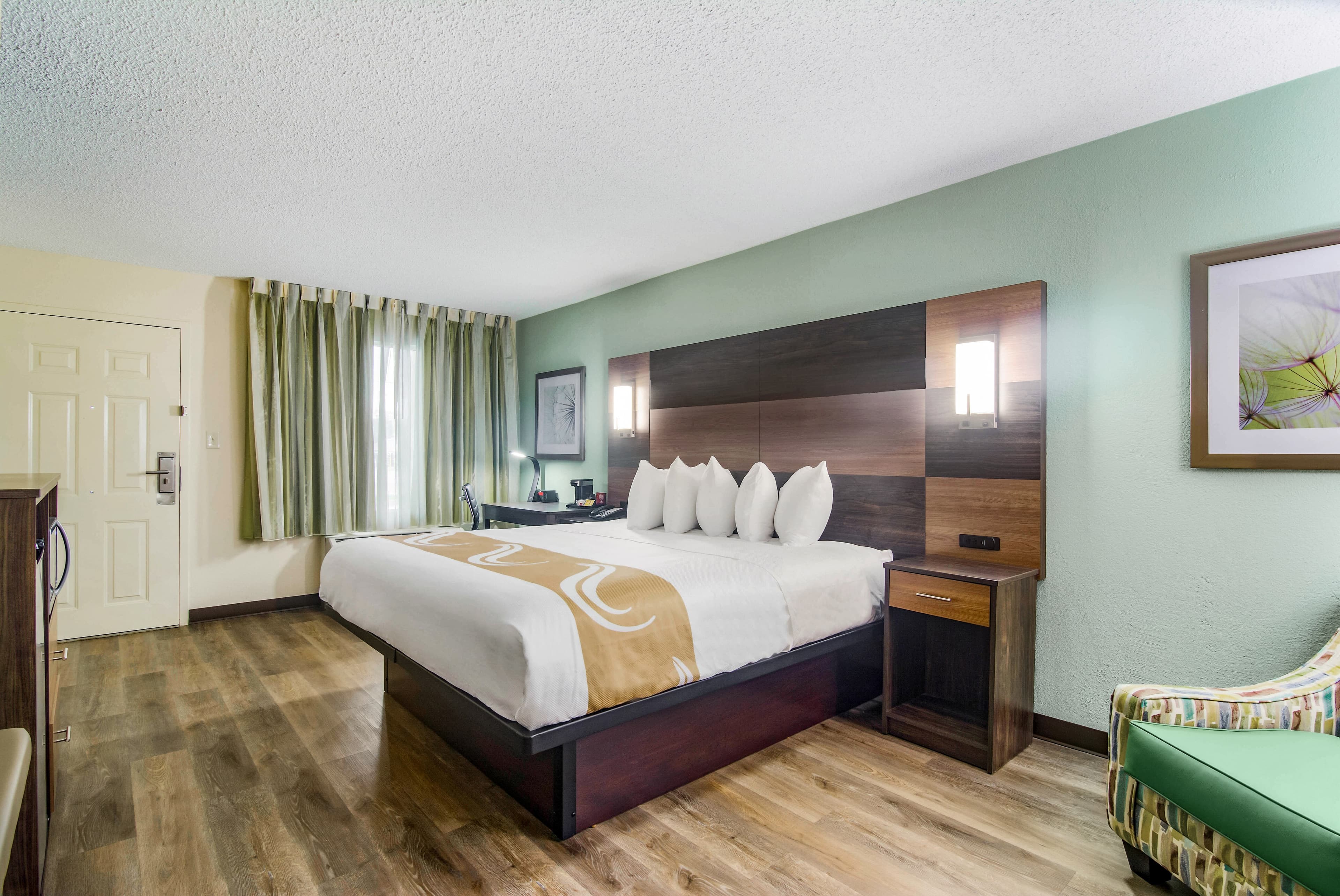 Quality Inn & Suites Lake City - Image 4