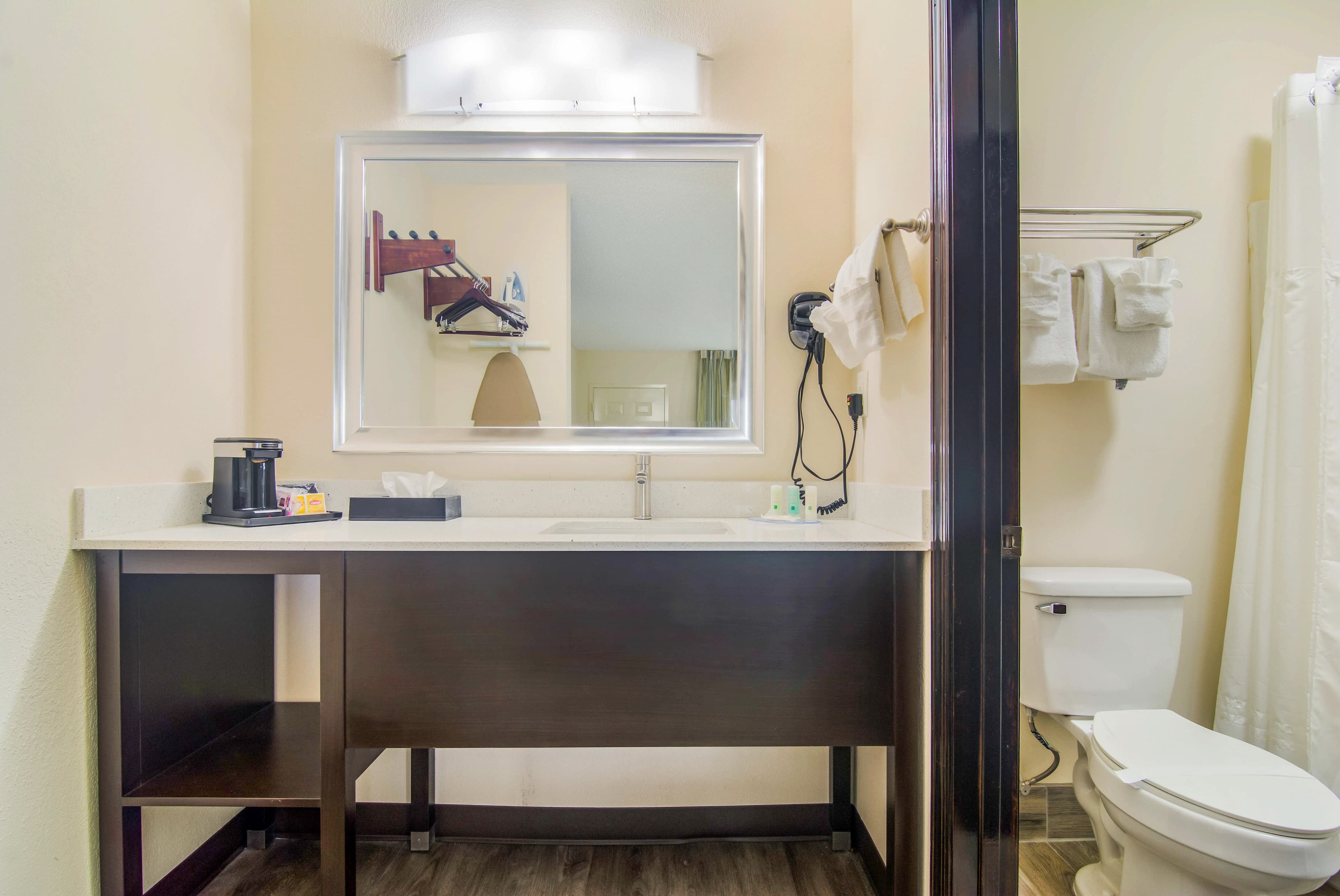 Quality Inn & Suites Lake City — 12