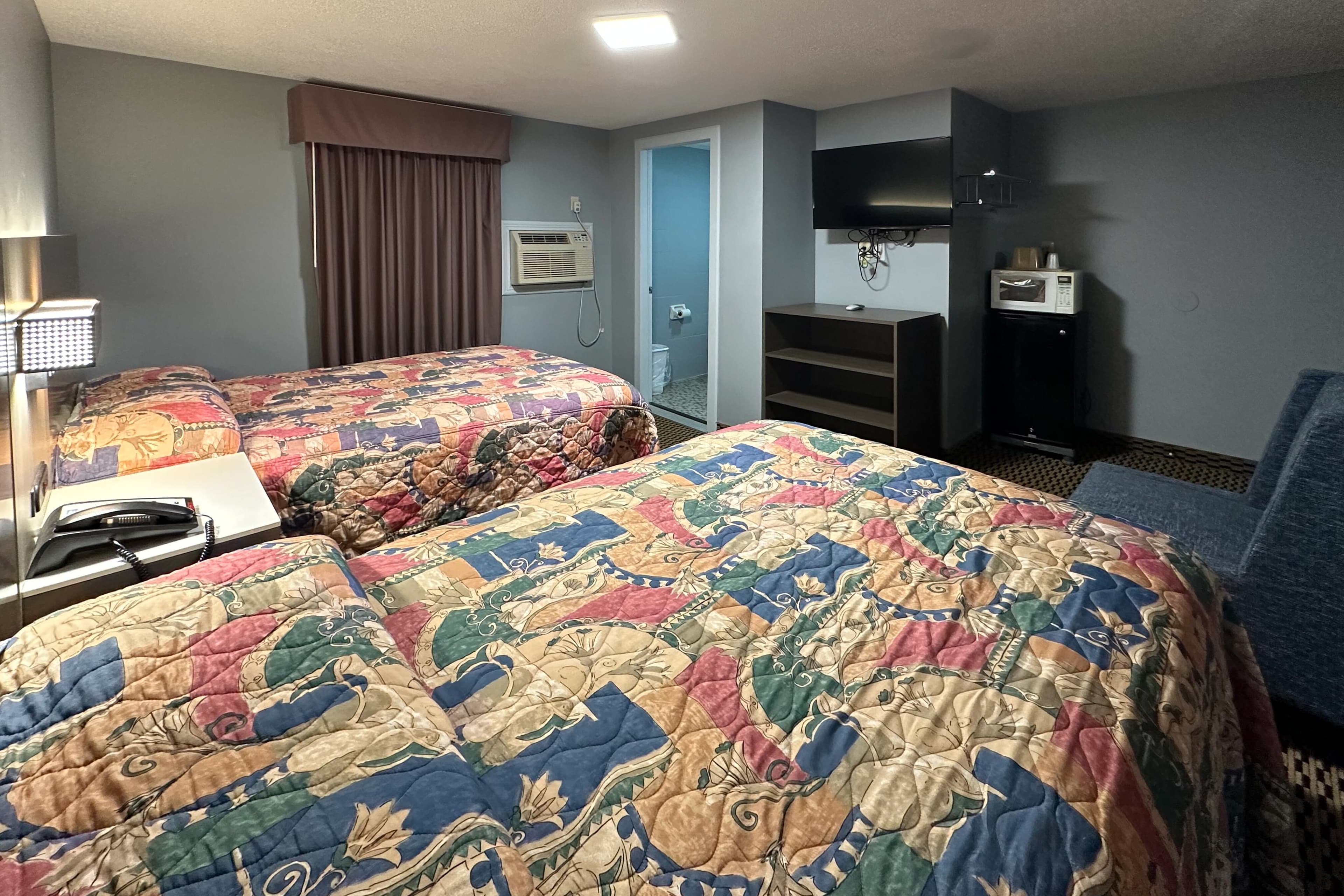 Rodeway Inn & Suites Walhalla - Image 4