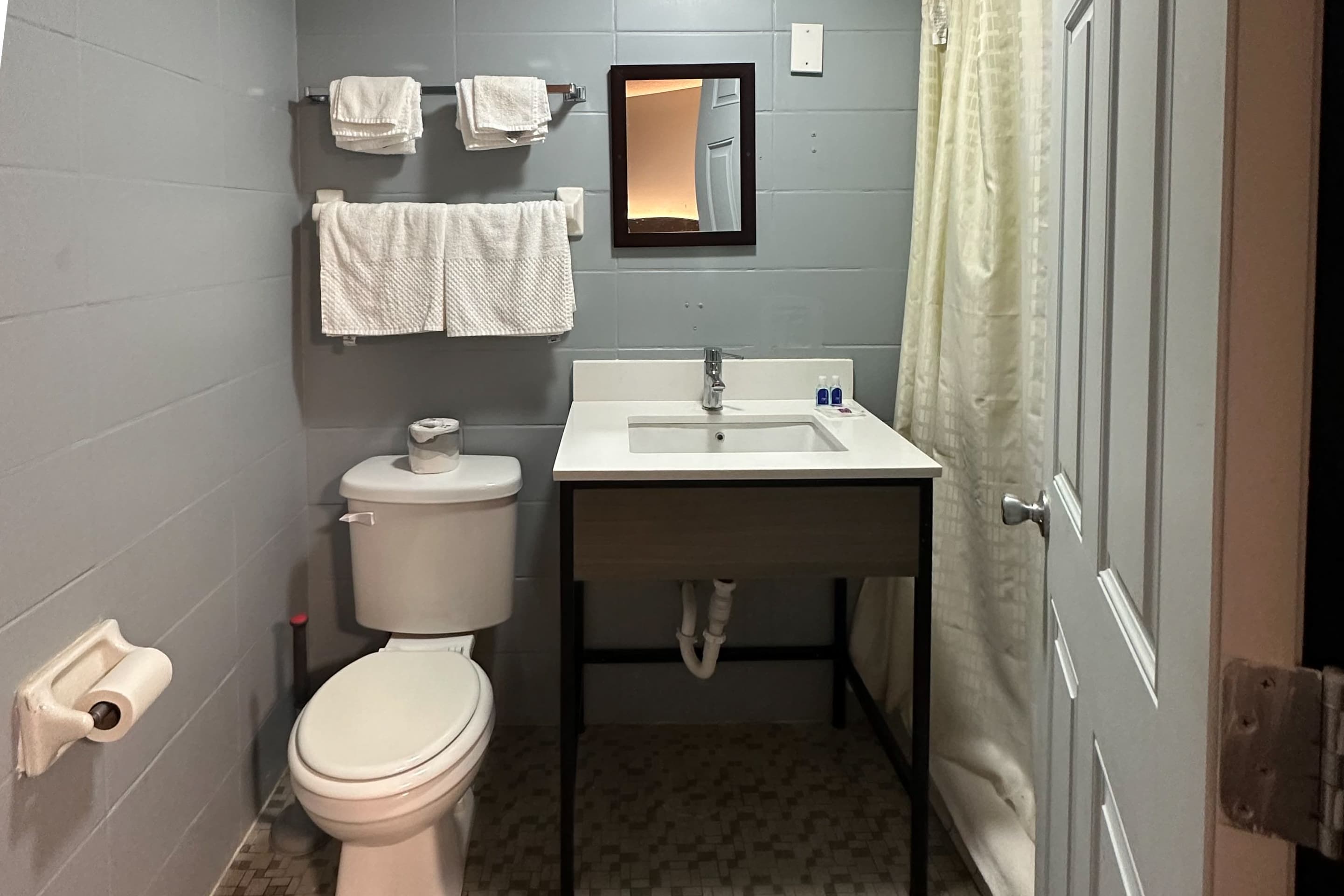 Rodeway Inn & Suites Walhalla — 6
