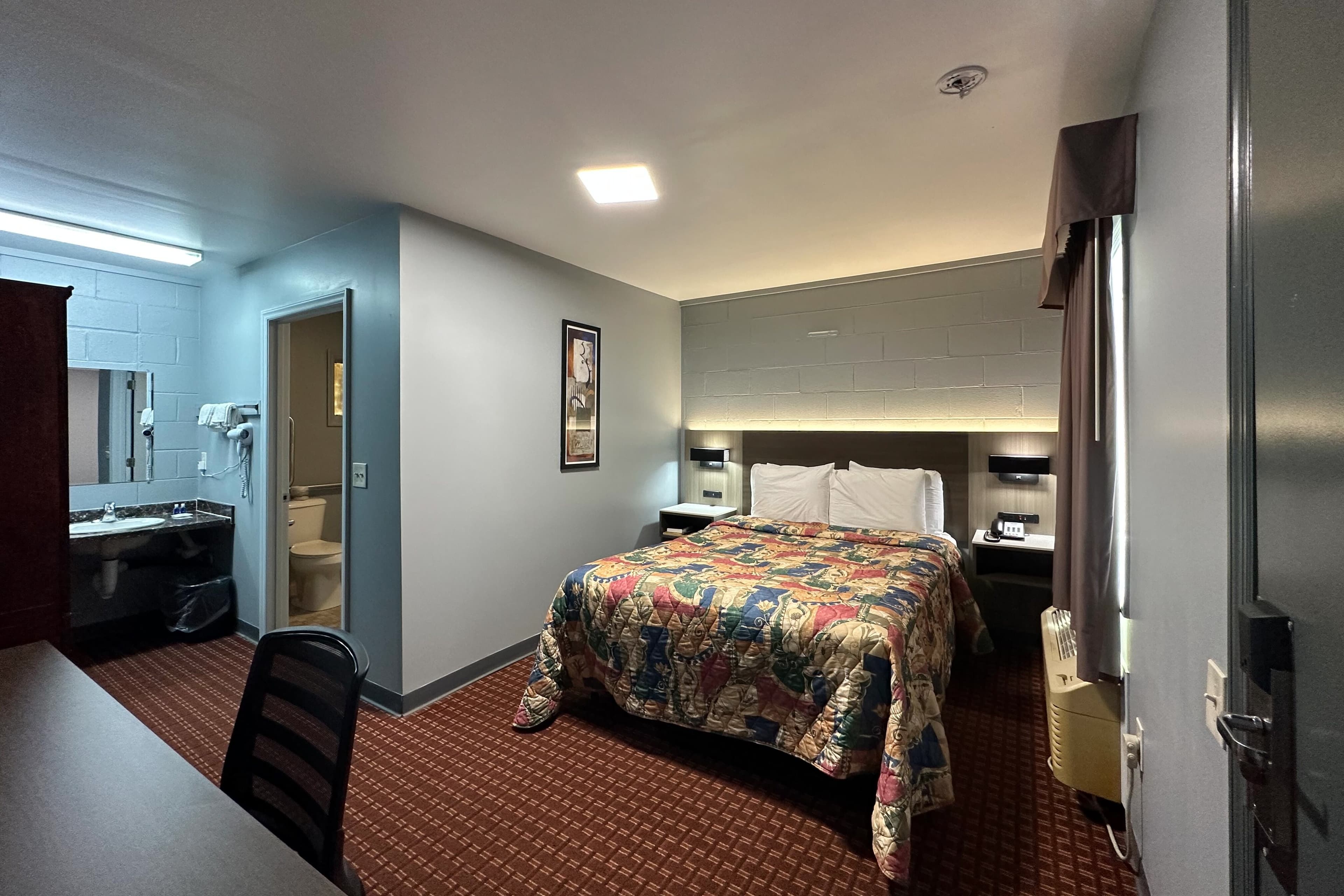Rodeway Inn & Suites Walhalla — 15