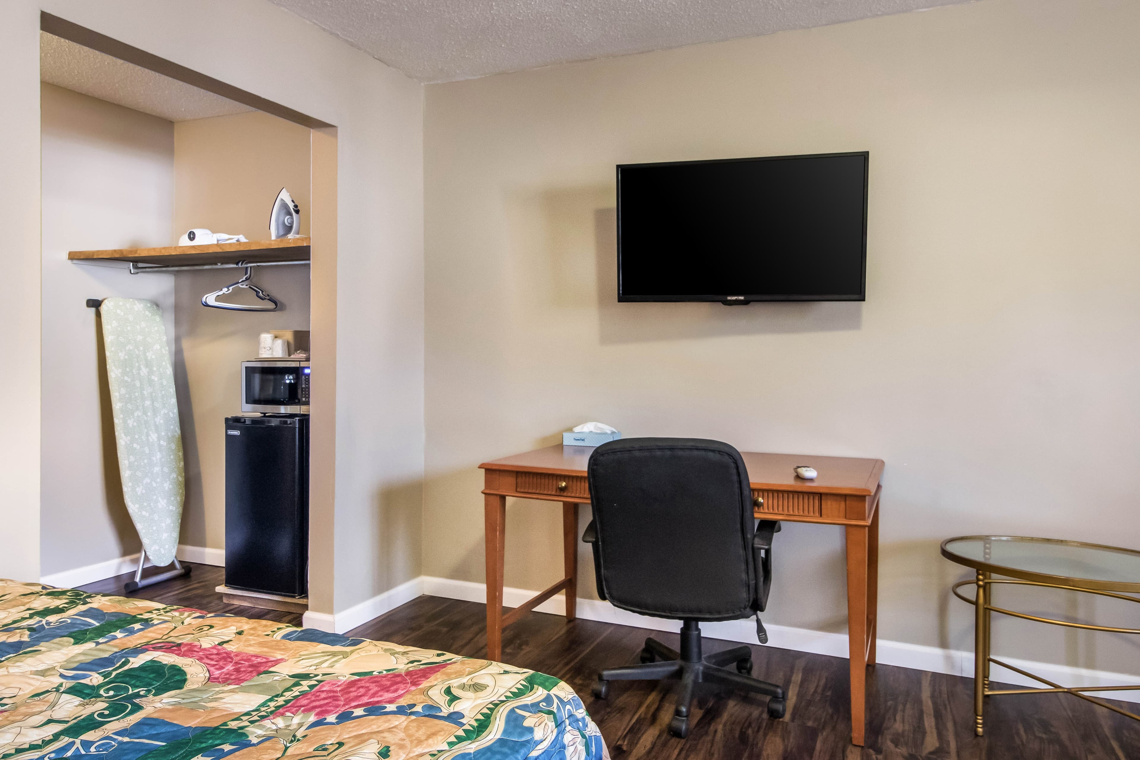 Rodeway Inn & Suites Walhalla - Image 1