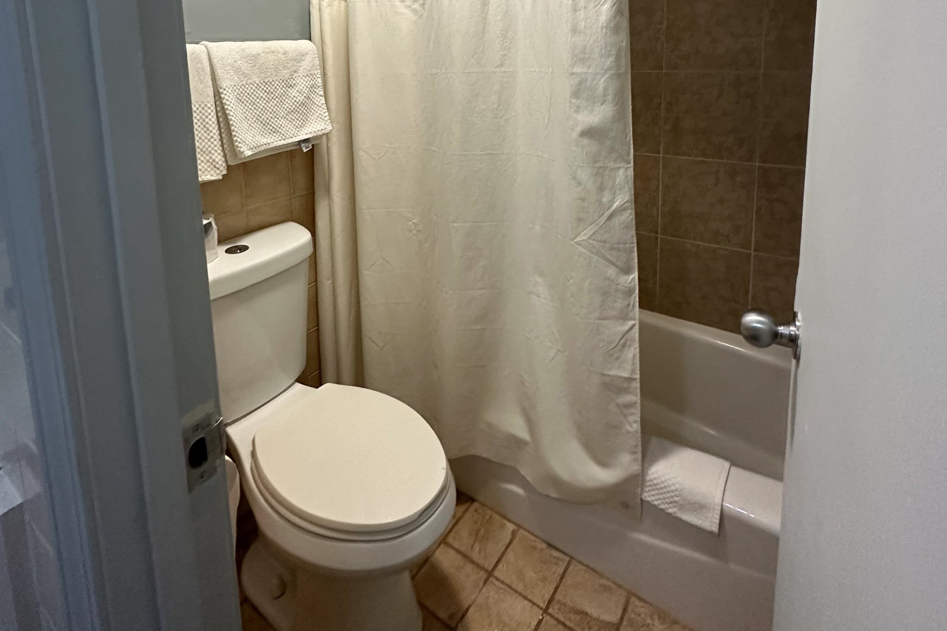 Rodeway Inn & Suites Walhalla — 43