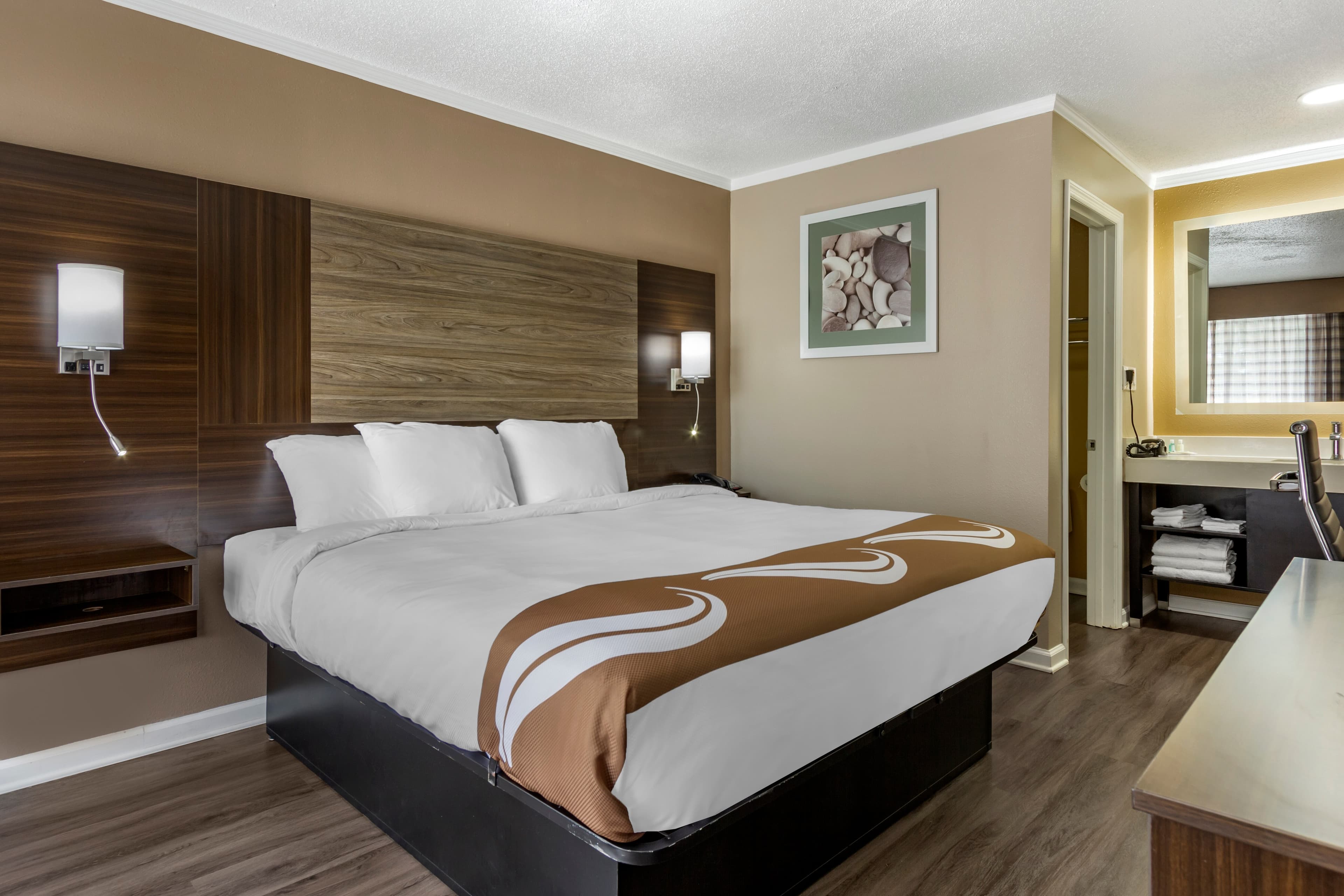 Quality Inn & Suites Pawleys Island - Image 2