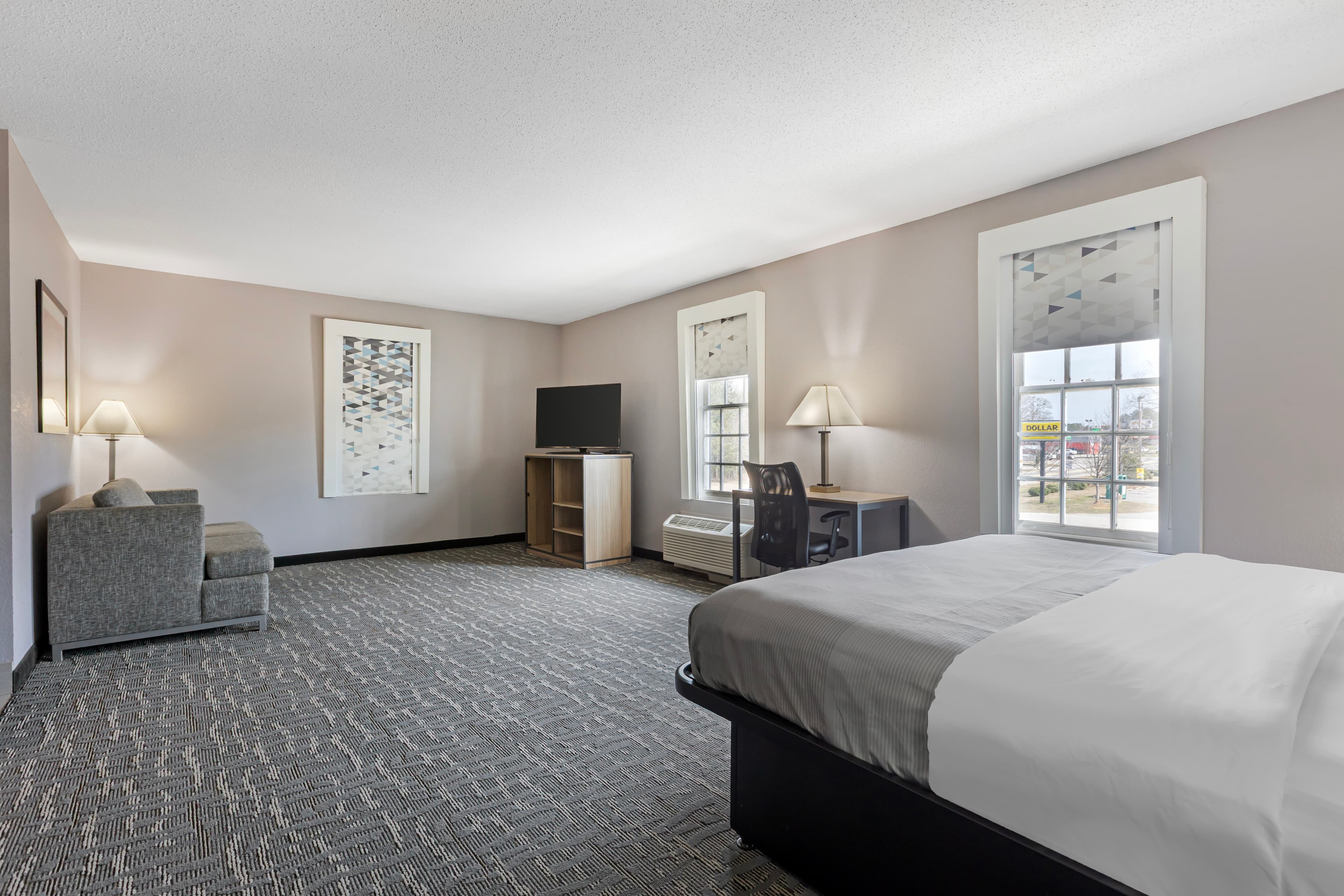 Quality Inn & Suites Edgefield - Image 3