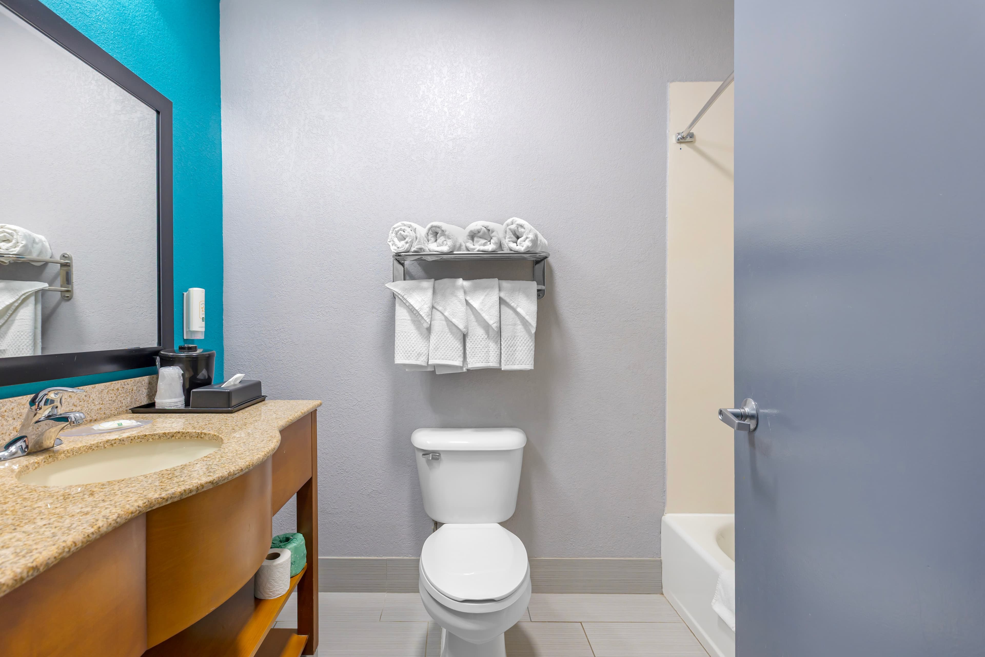 Quality Inn & Suites Edgefield - Image 5