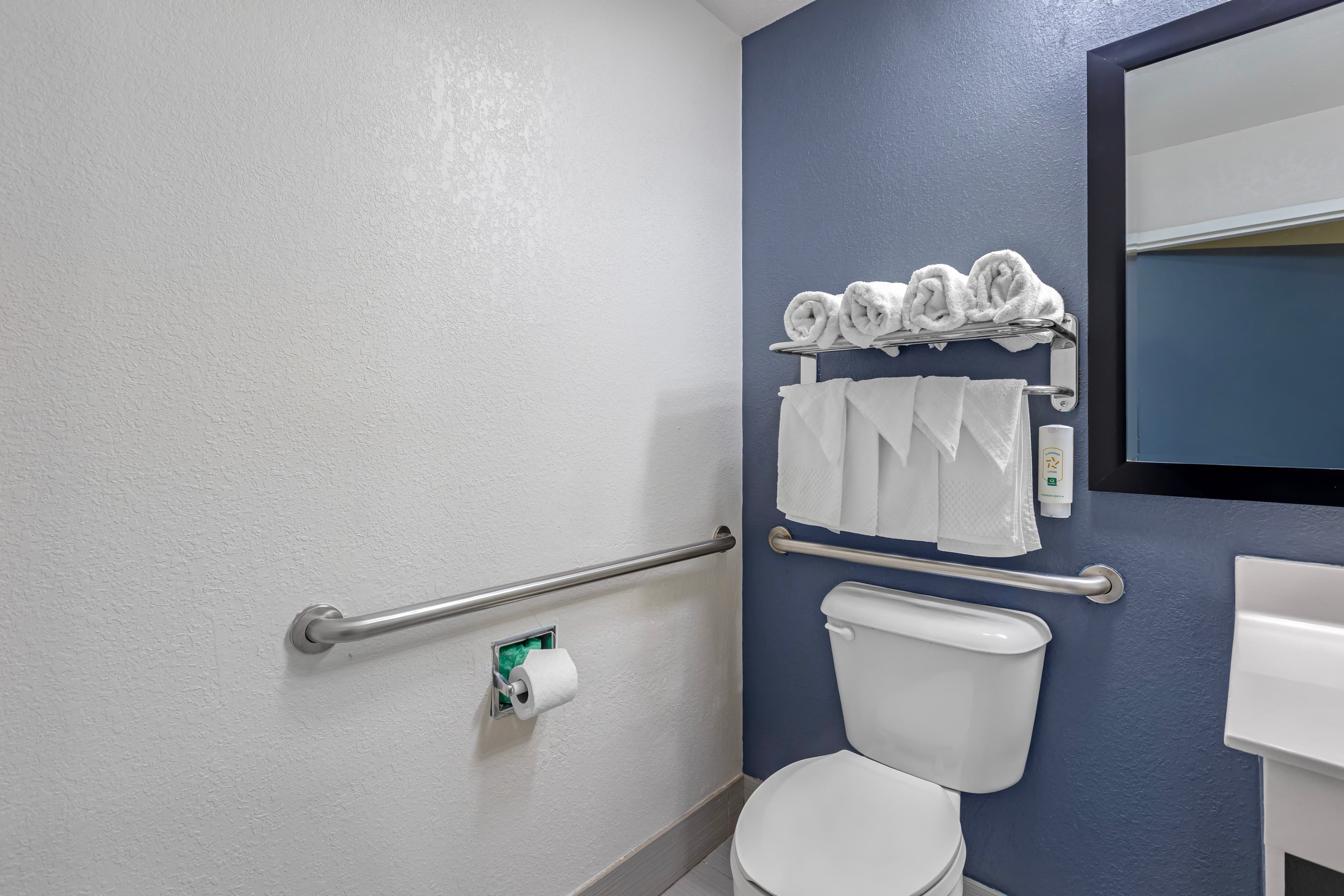 Quality Inn & Suites Edgefield — 12