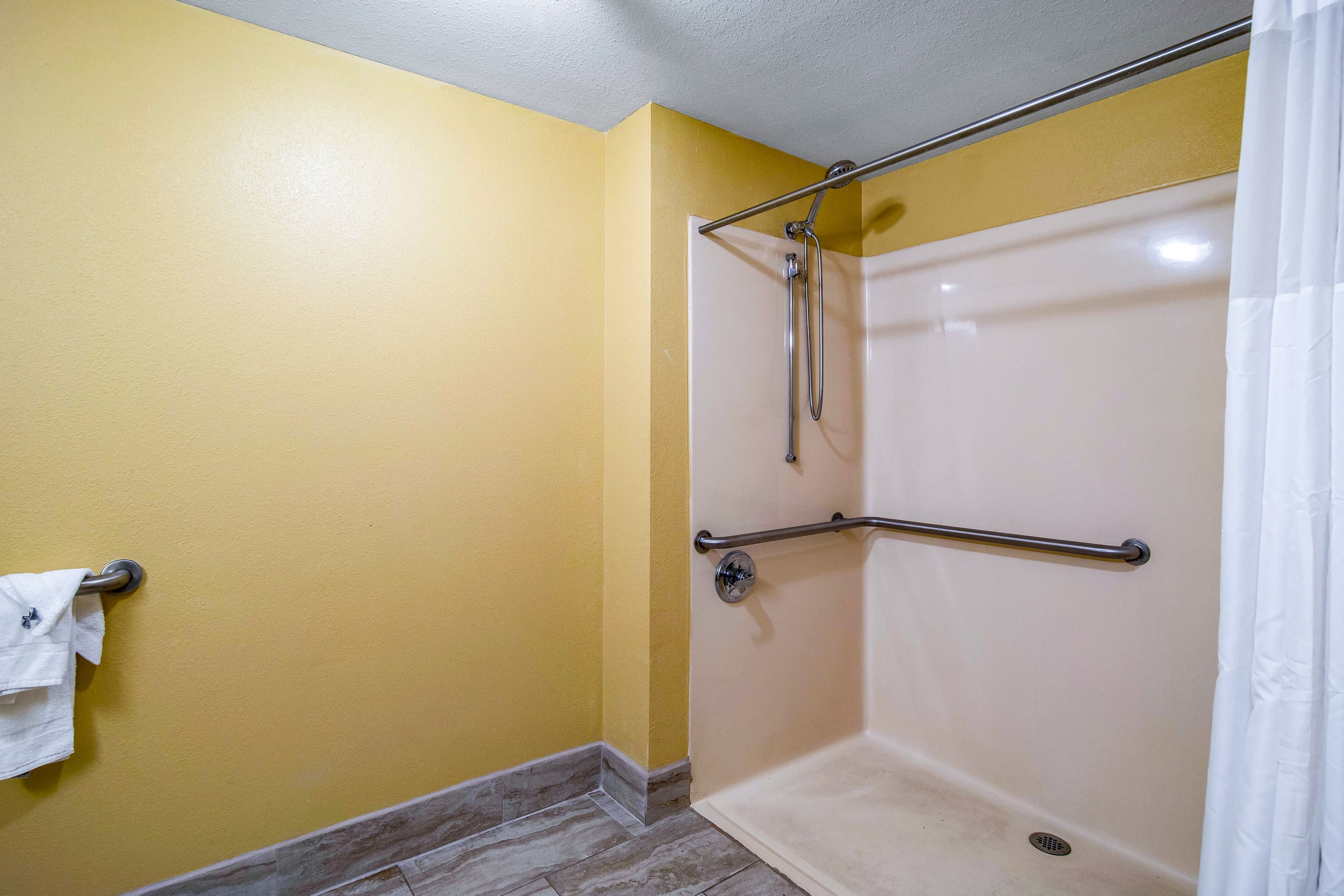 Quality Inn West Columbia - Cayce - Image 5