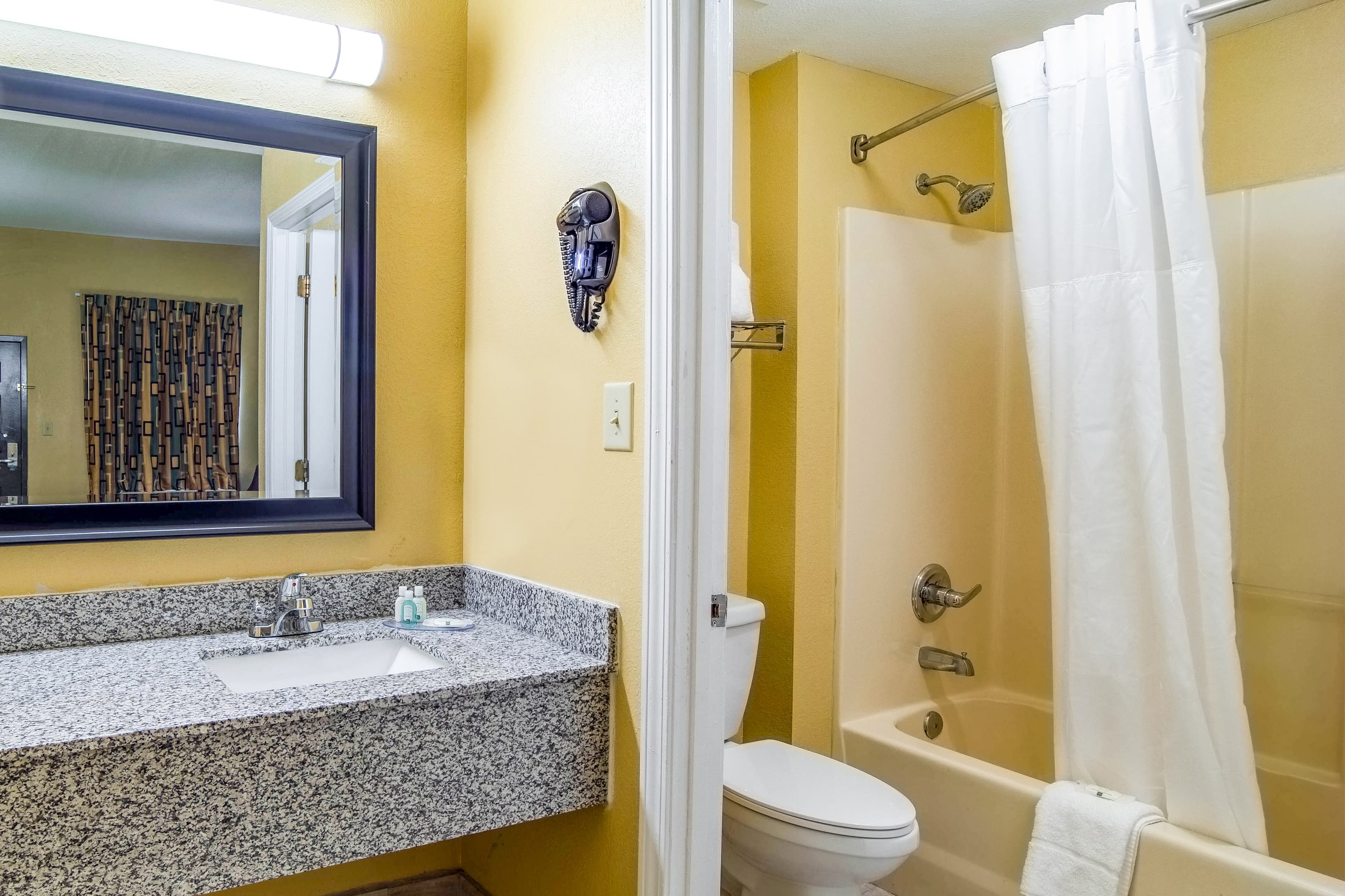 Quality Inn West Columbia - Cayce — 9