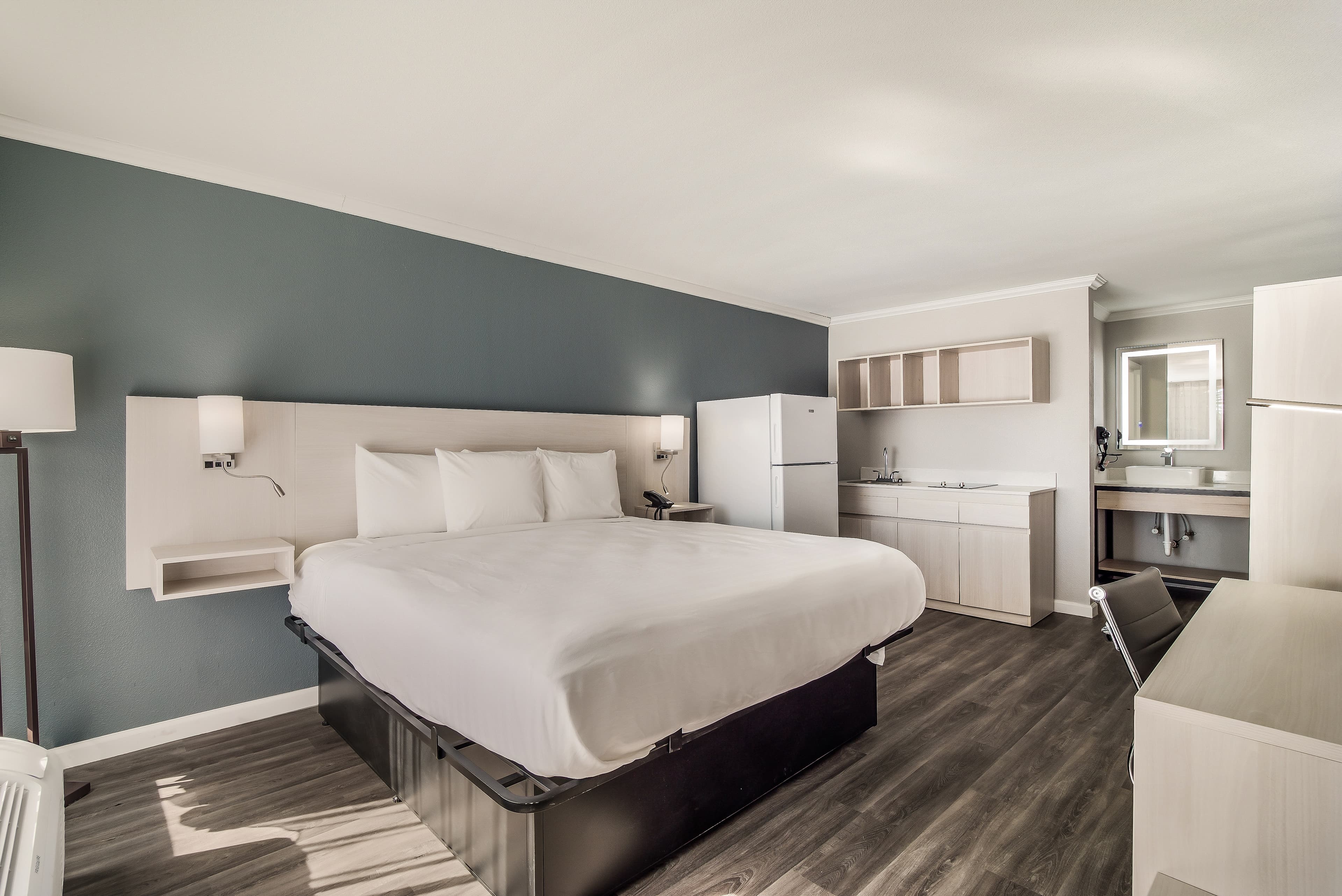 MainStay Suites Florence - Darlington - Image 3