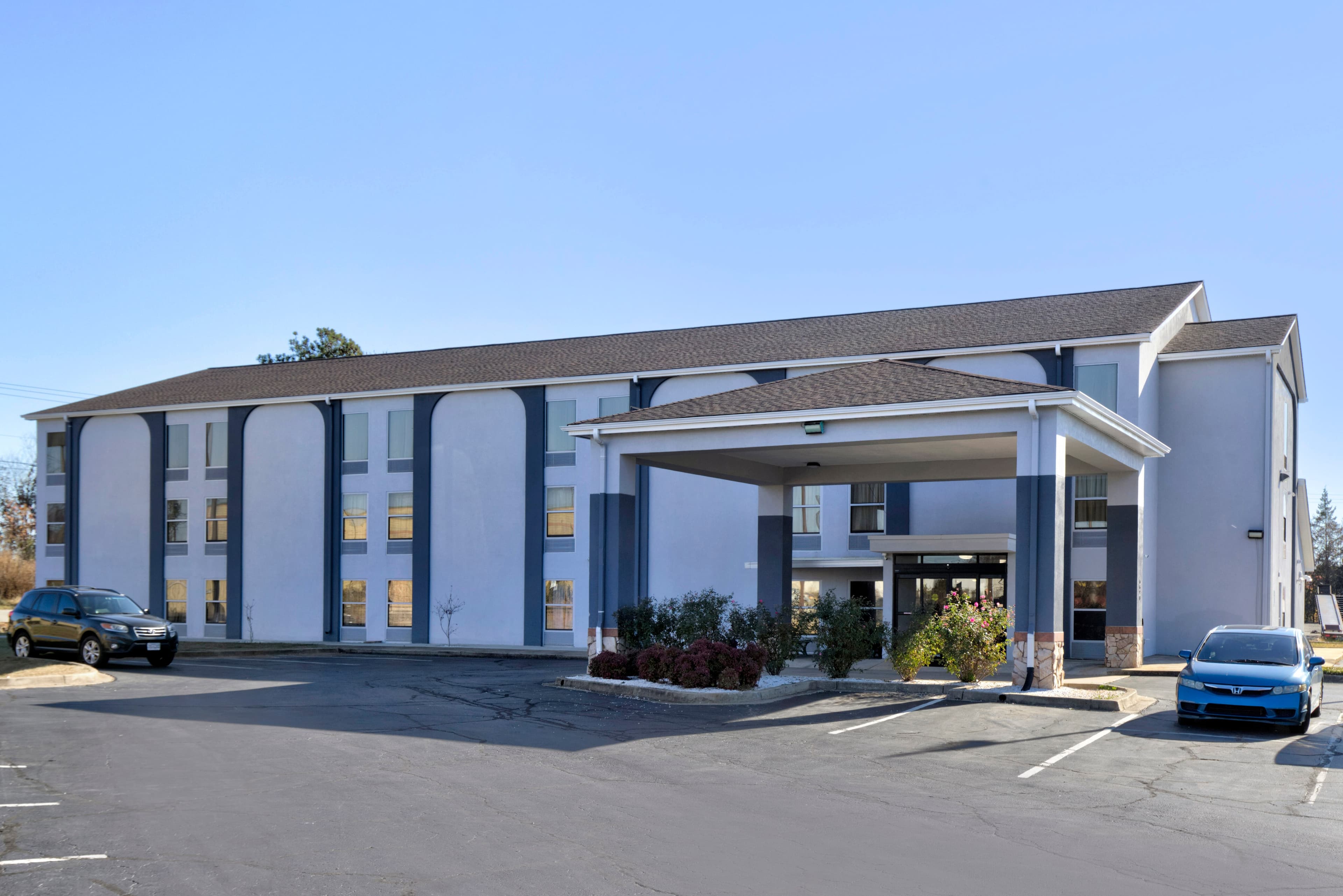 Quality Inn Spartanburg Northwest - Image 1