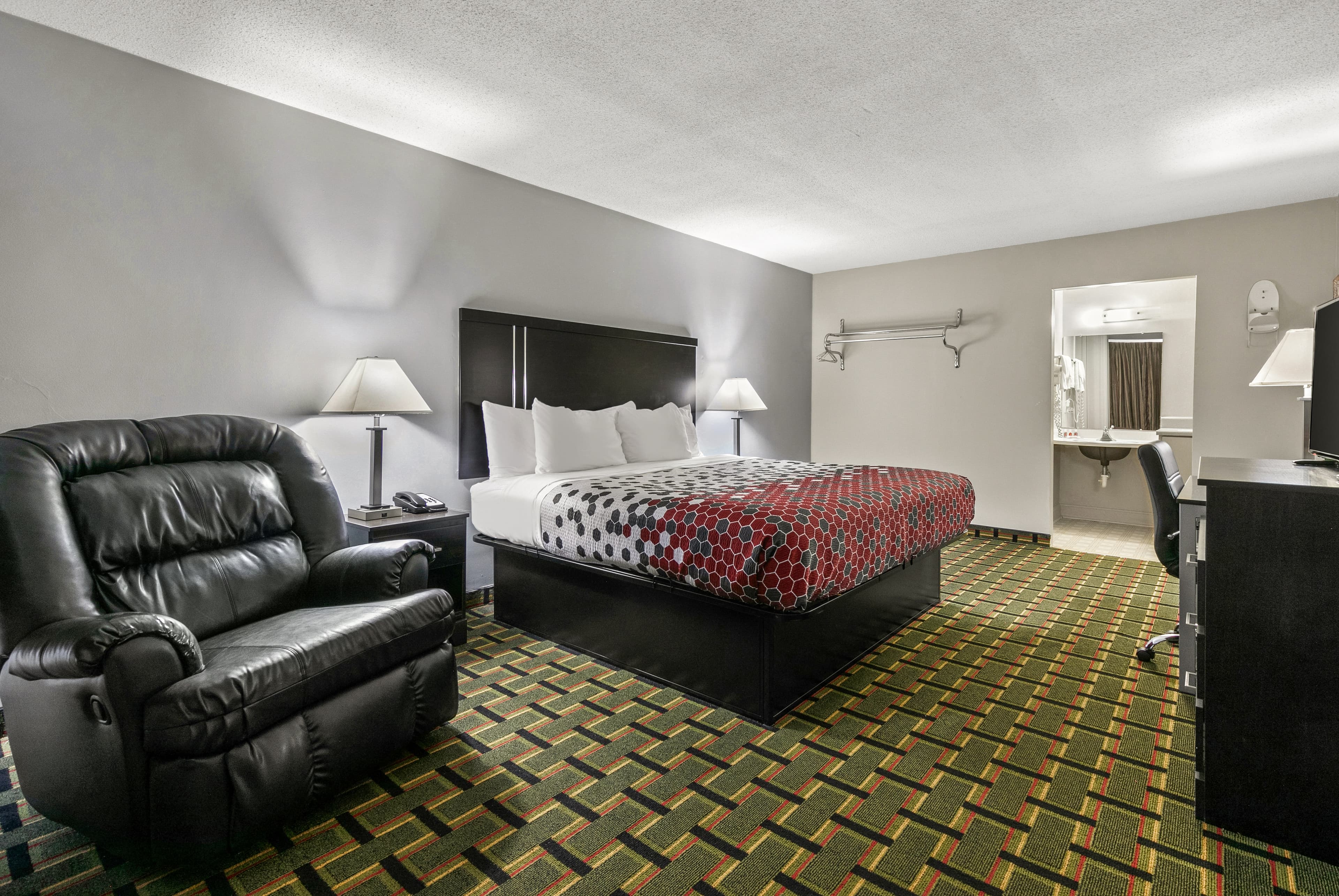 Econo Lodge Clemson - University Area — 8