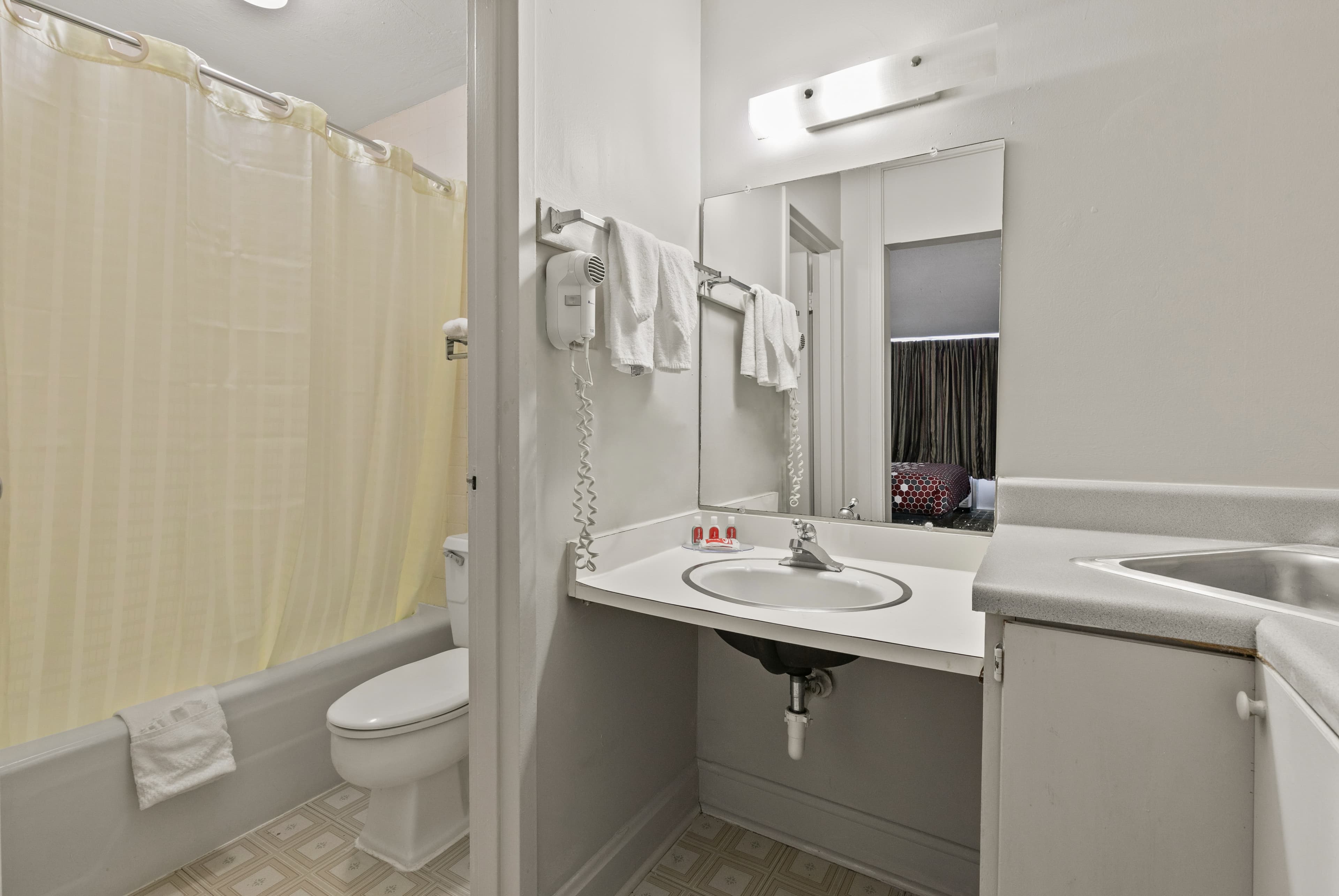 Econo Lodge Clemson - University Area — 10