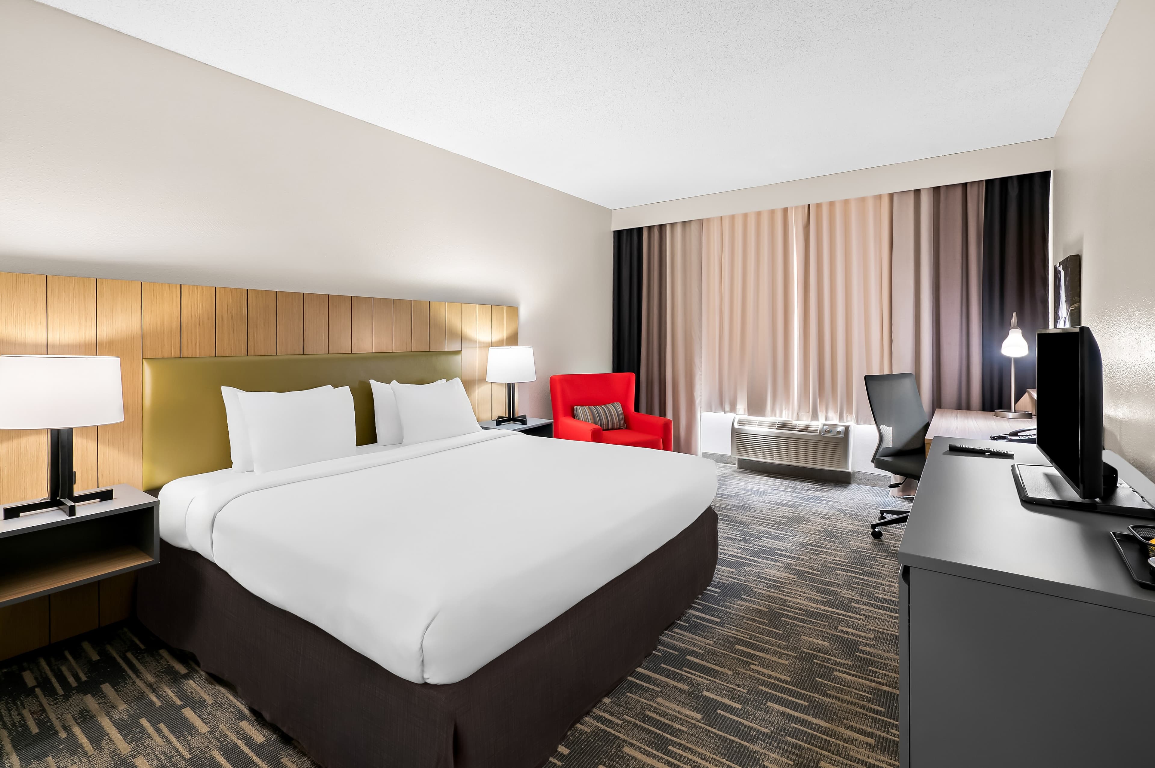Country Inn & Suites by Radisson, Columbia Airport, SC - Image 2