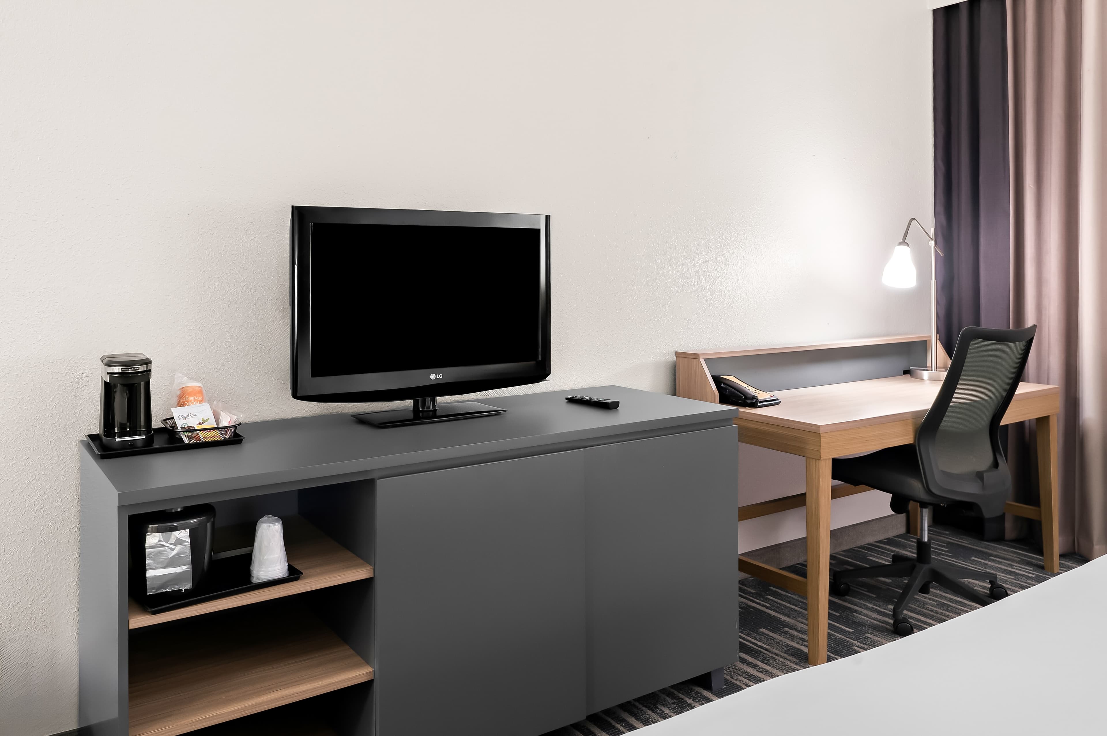 Country Inn & Suites by Radisson, Columbia Airport, SC — 10