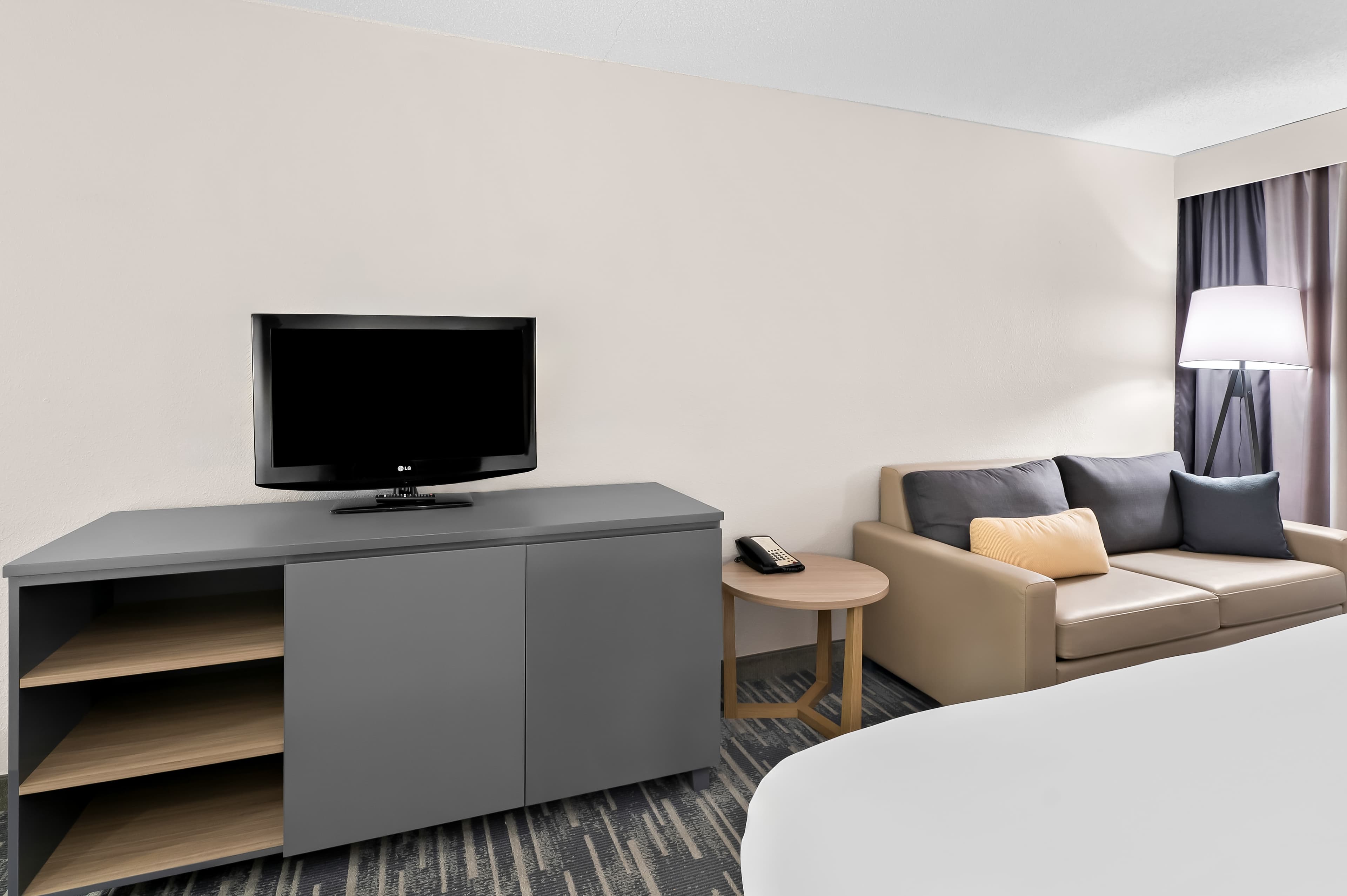 Country Inn & Suites by Radisson, Columbia Airport, SC — 29