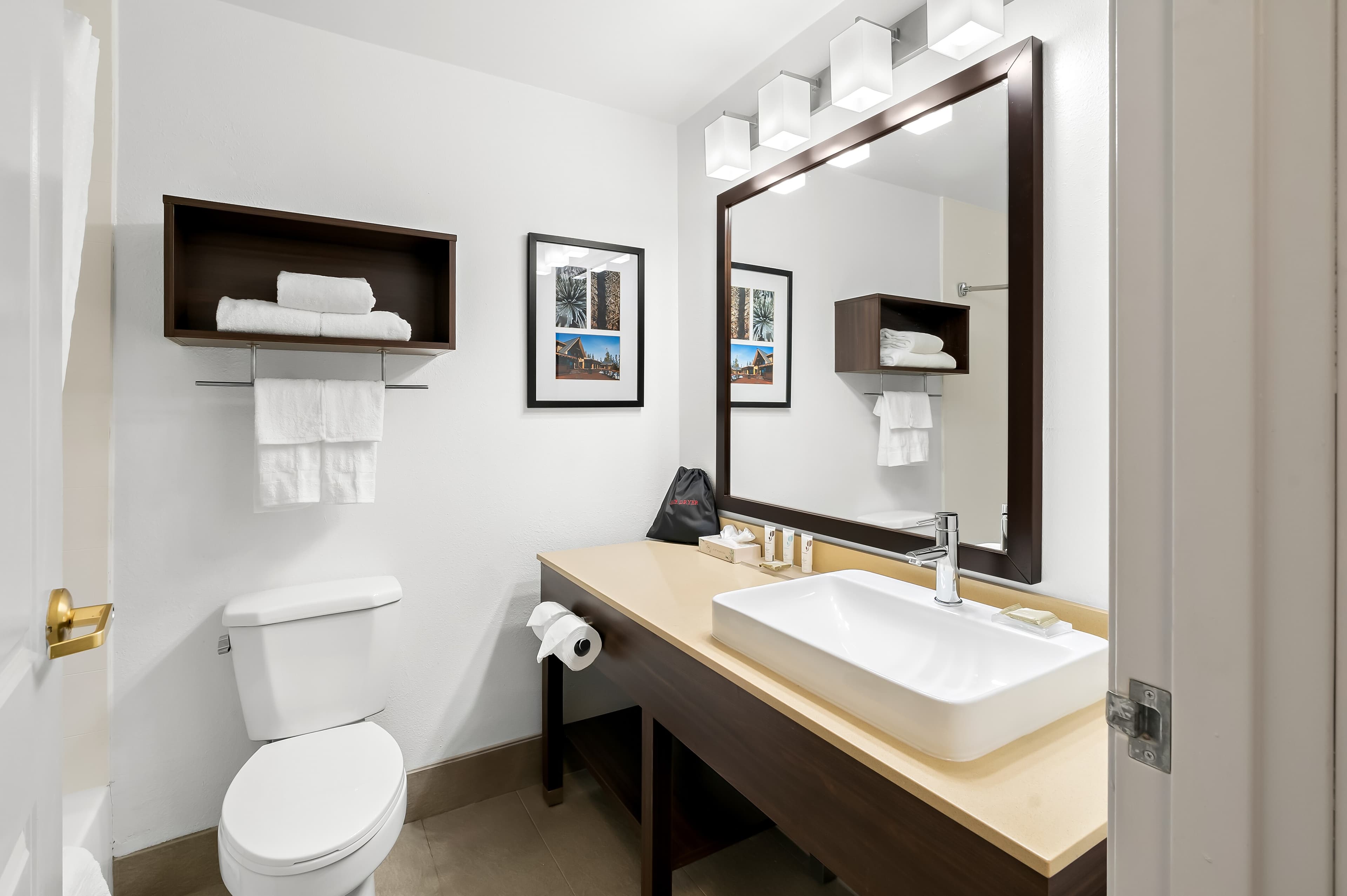 Country Inn & Suites by Radisson, Columbia Airport, SC - Image 5