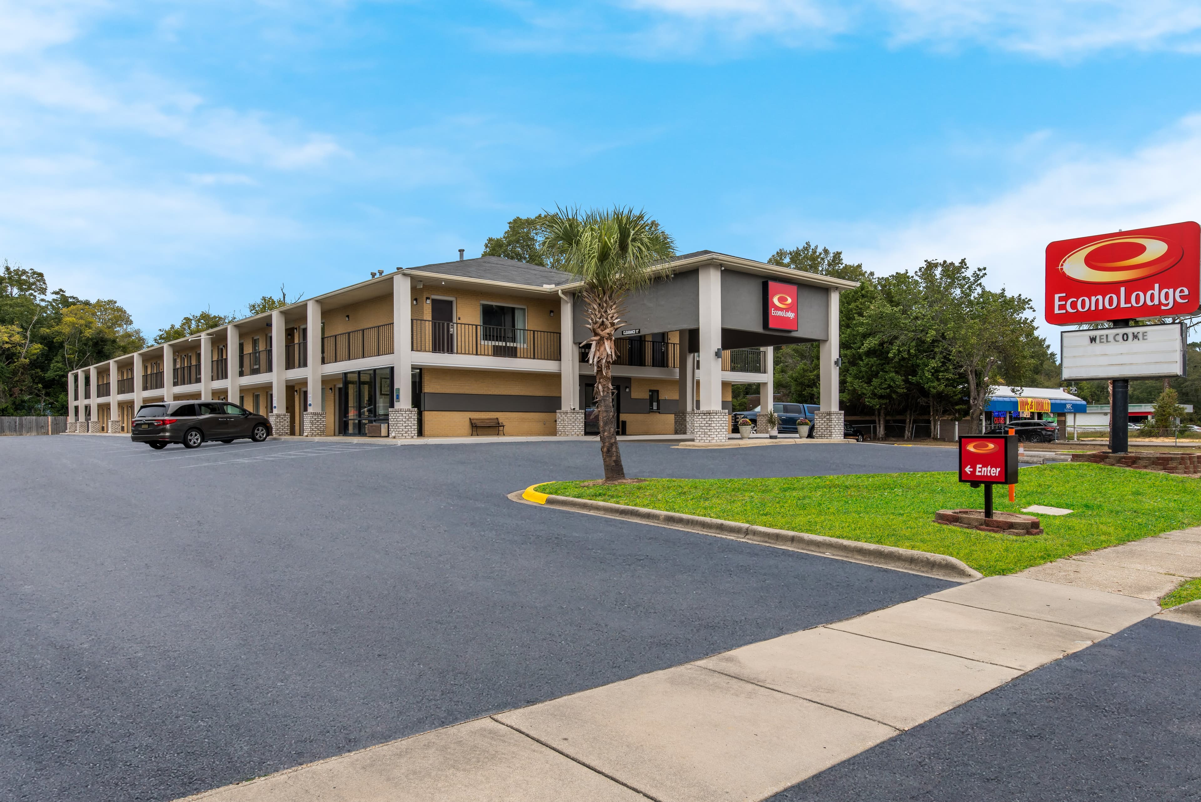Econo Lodge Cheraw Market Street - Image 1