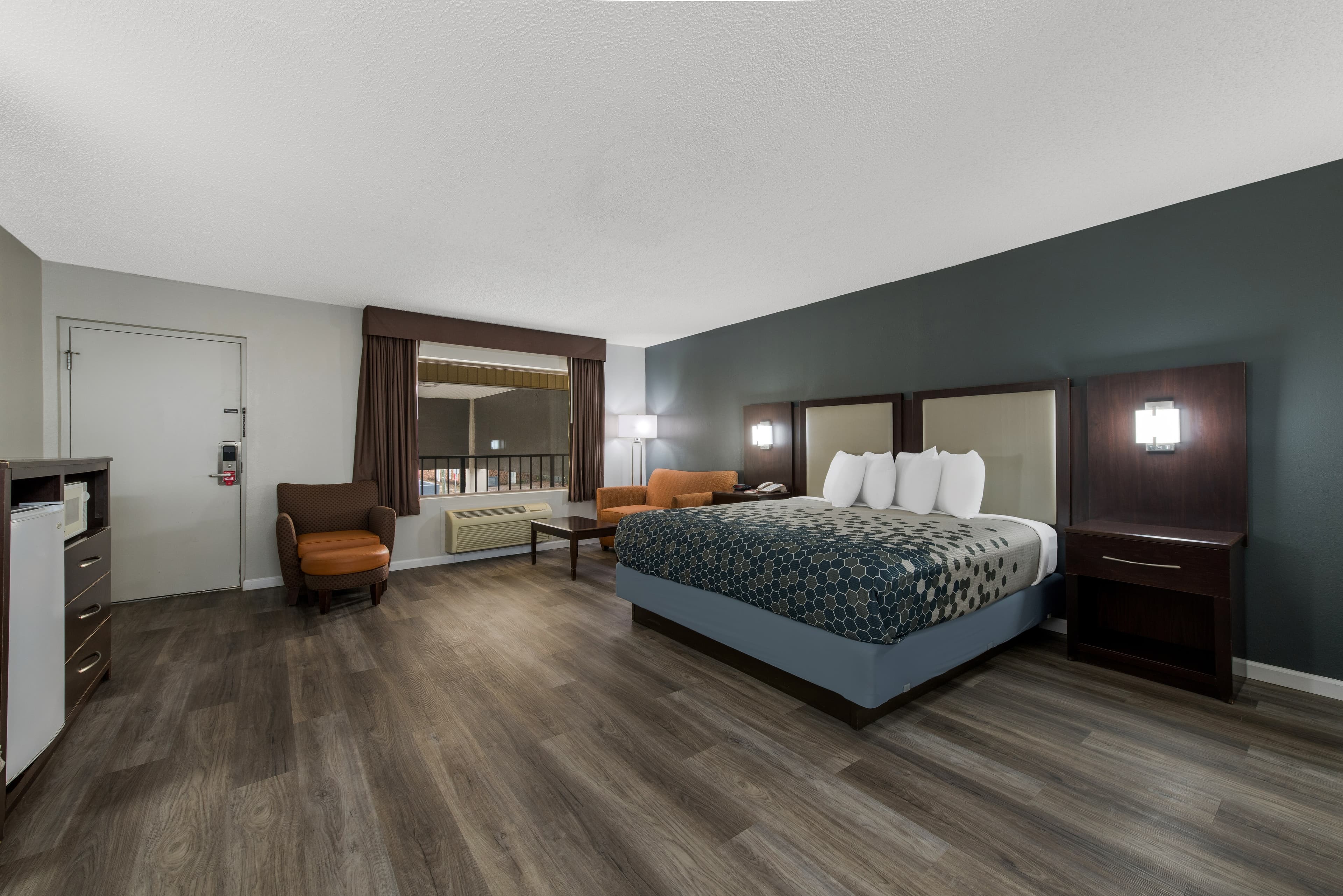 Econo Lodge Cheraw Market Street — 13