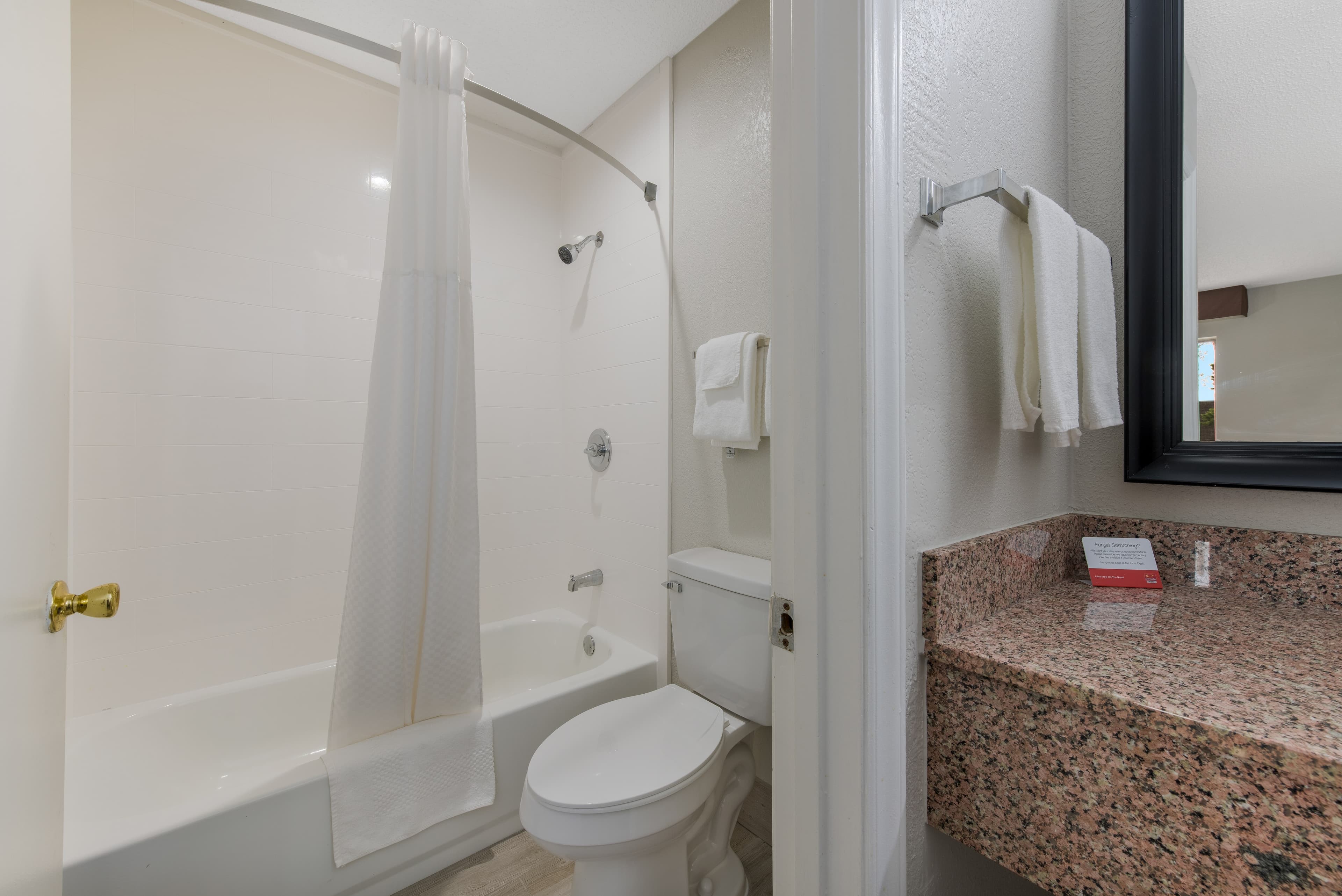 Econo Lodge Cheraw Market Street — 19