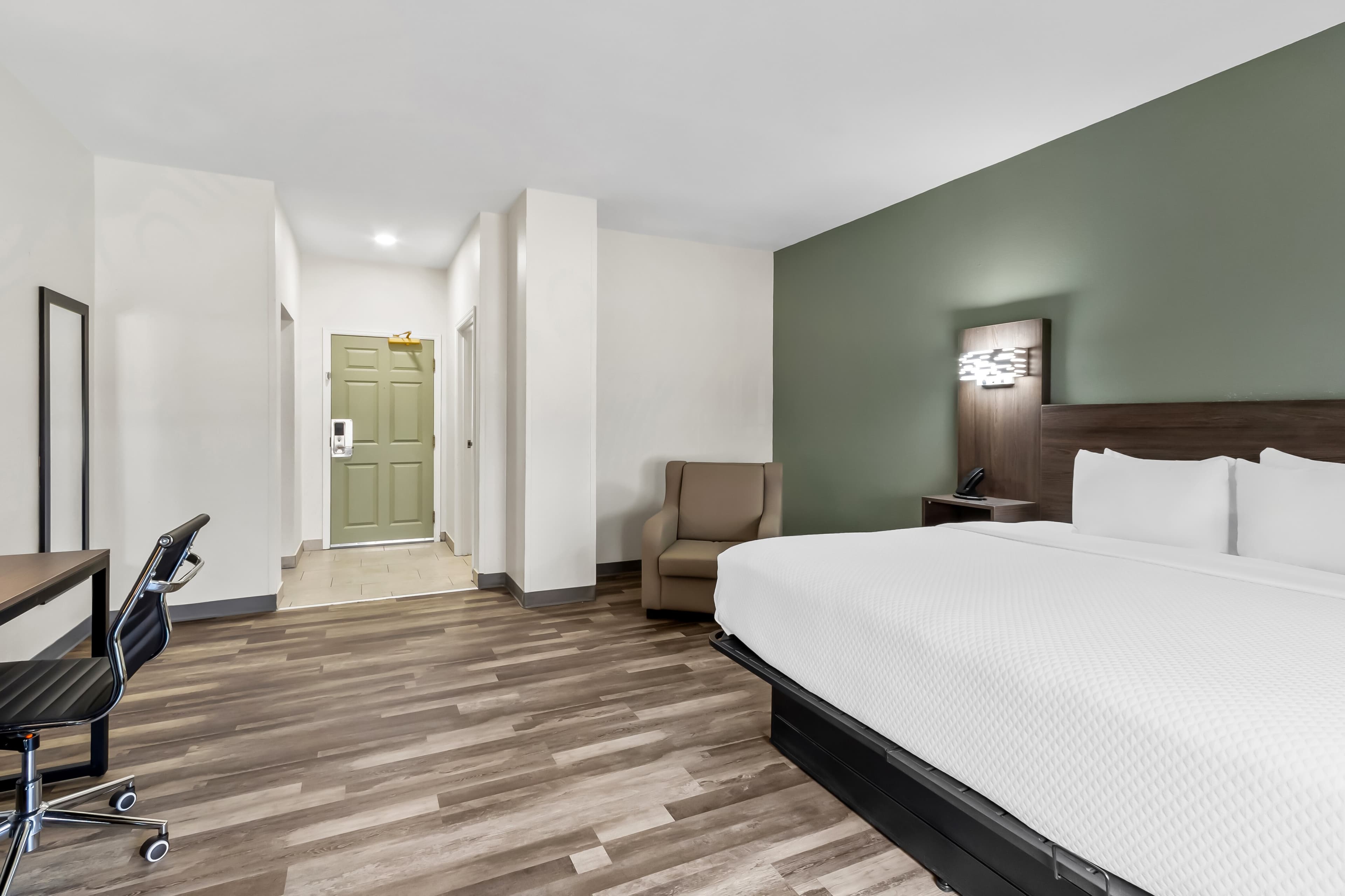 Quality Inn & Suites Columbia Harbison - Image 4