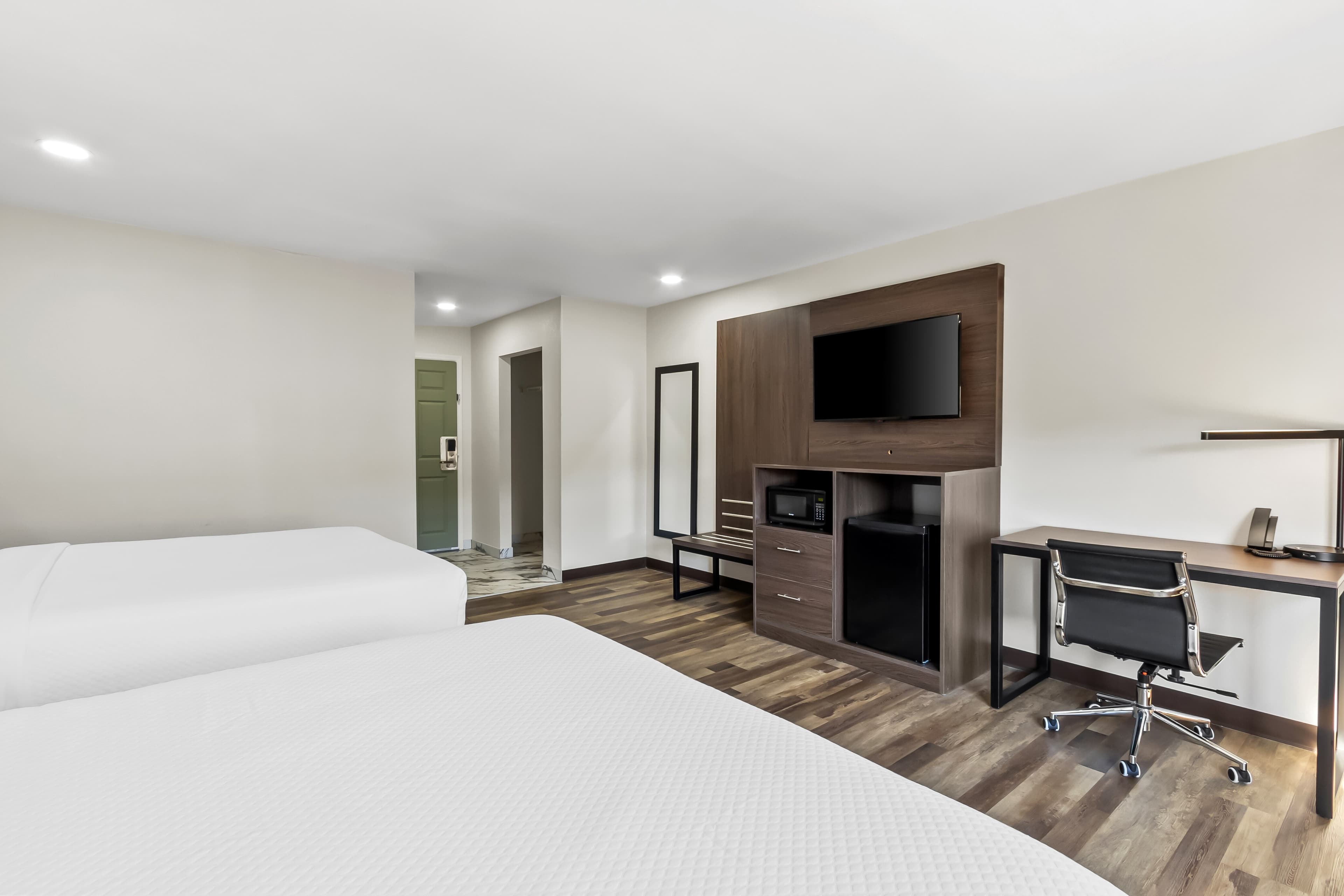 Quality Inn & Suites Columbia Harbison — 8