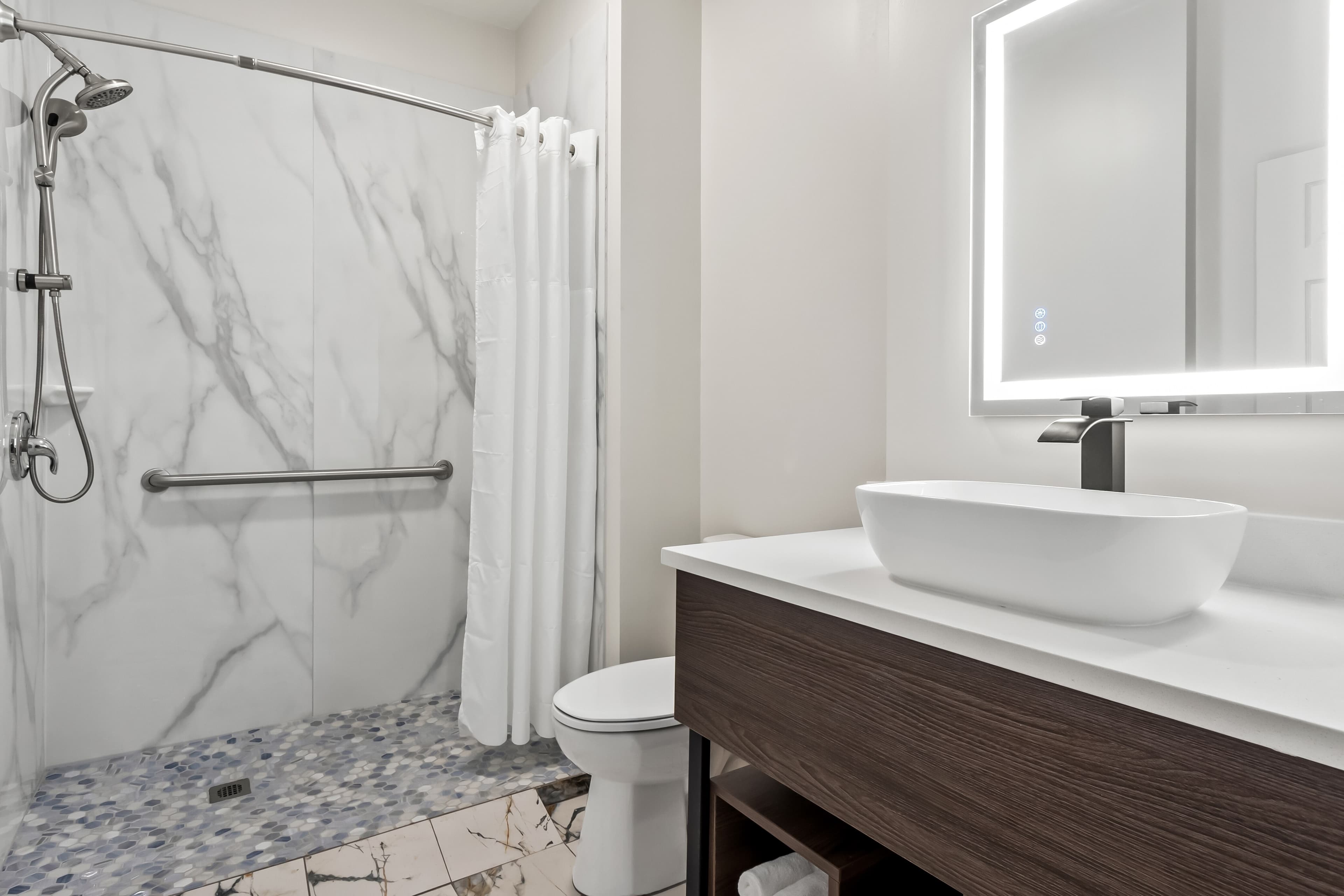 Quality Inn & Suites Columbia Harbison — 13