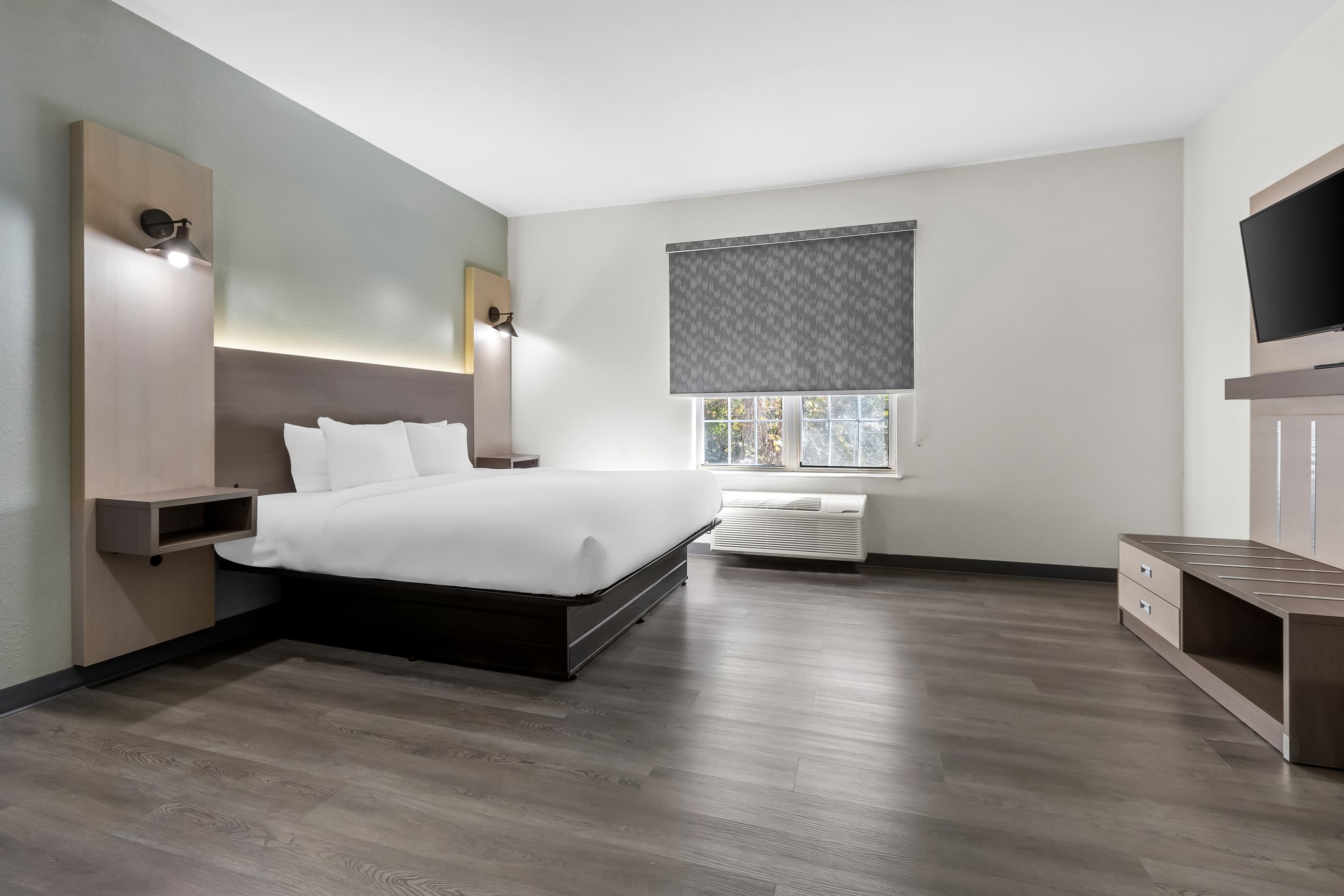 MainStay Suites Columbia Harbison - Image 2