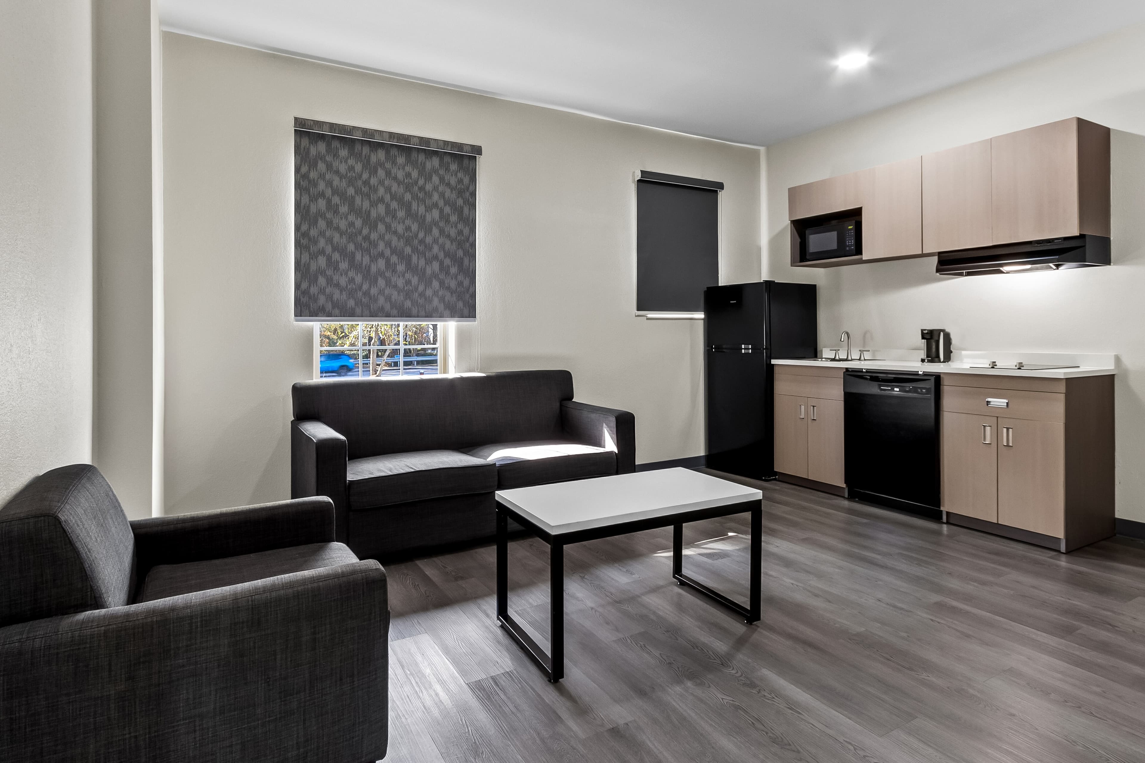 MainStay Suites Columbia Harbison - Image 1