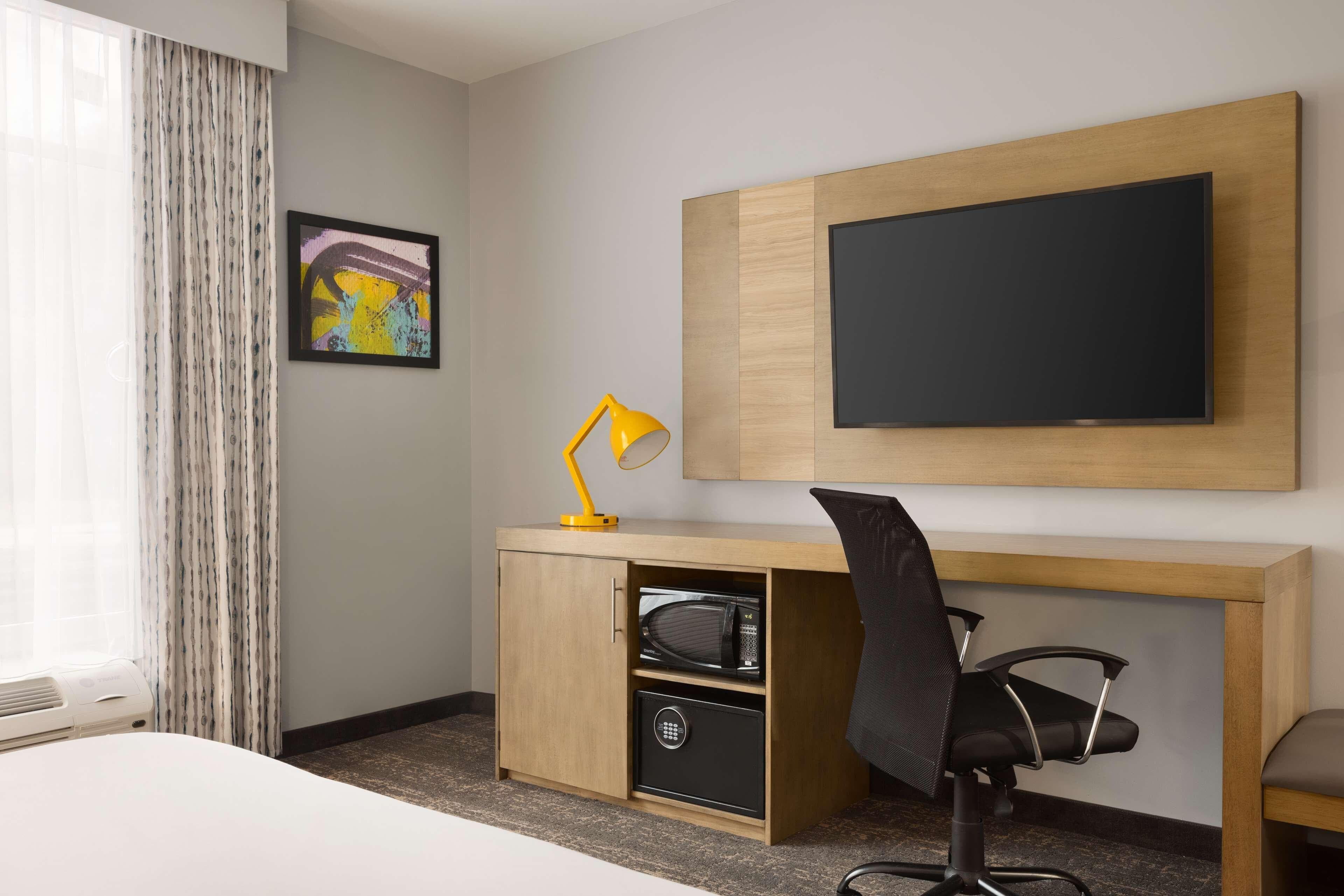 Park Inn by Radisson Florence, SC - Image 4