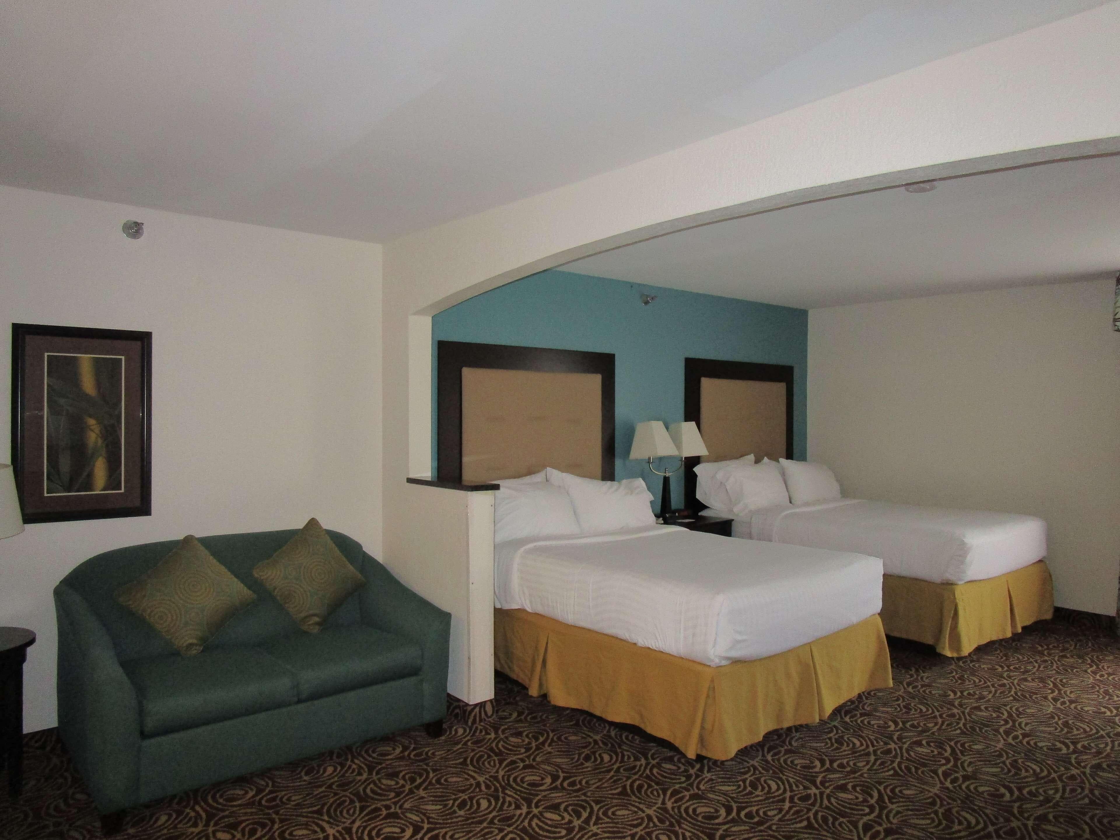 Country Inn & Suites by Radisson, Murrells Inlet, SC — 8