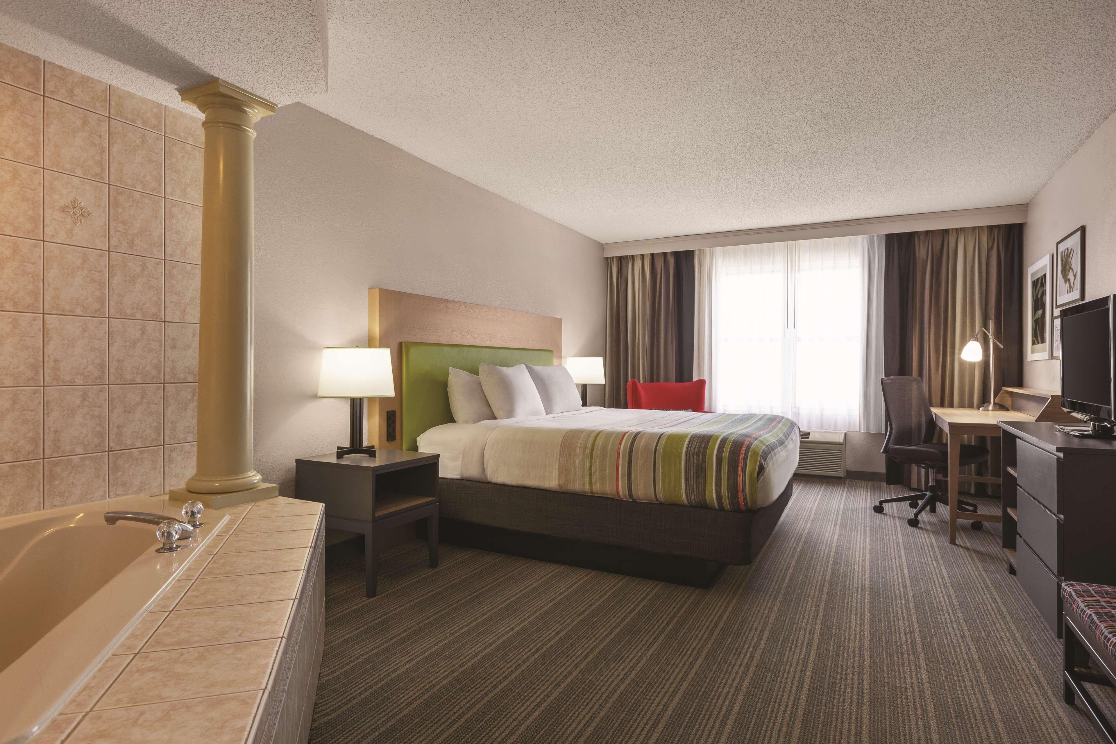 Country Inn & Suites by Radisson, Beaufort West, SC — 8