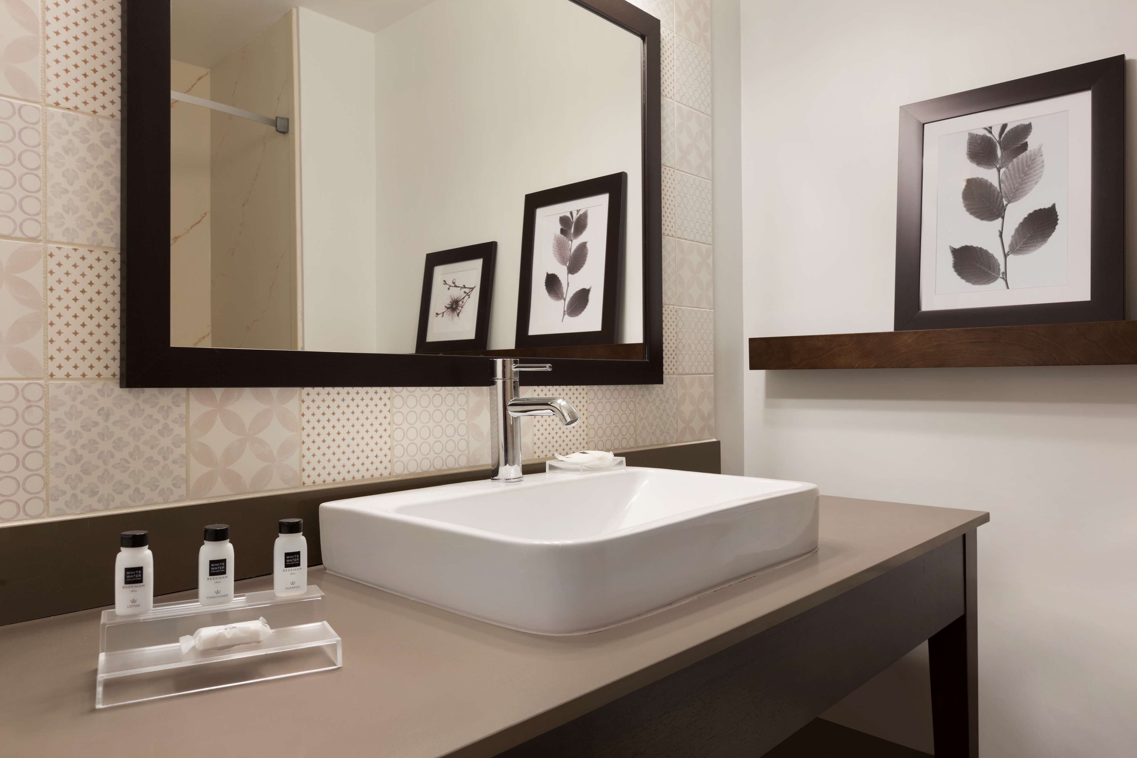 Country Inn & Suites by Radisson, Myrtle Beach, SC - Image 4