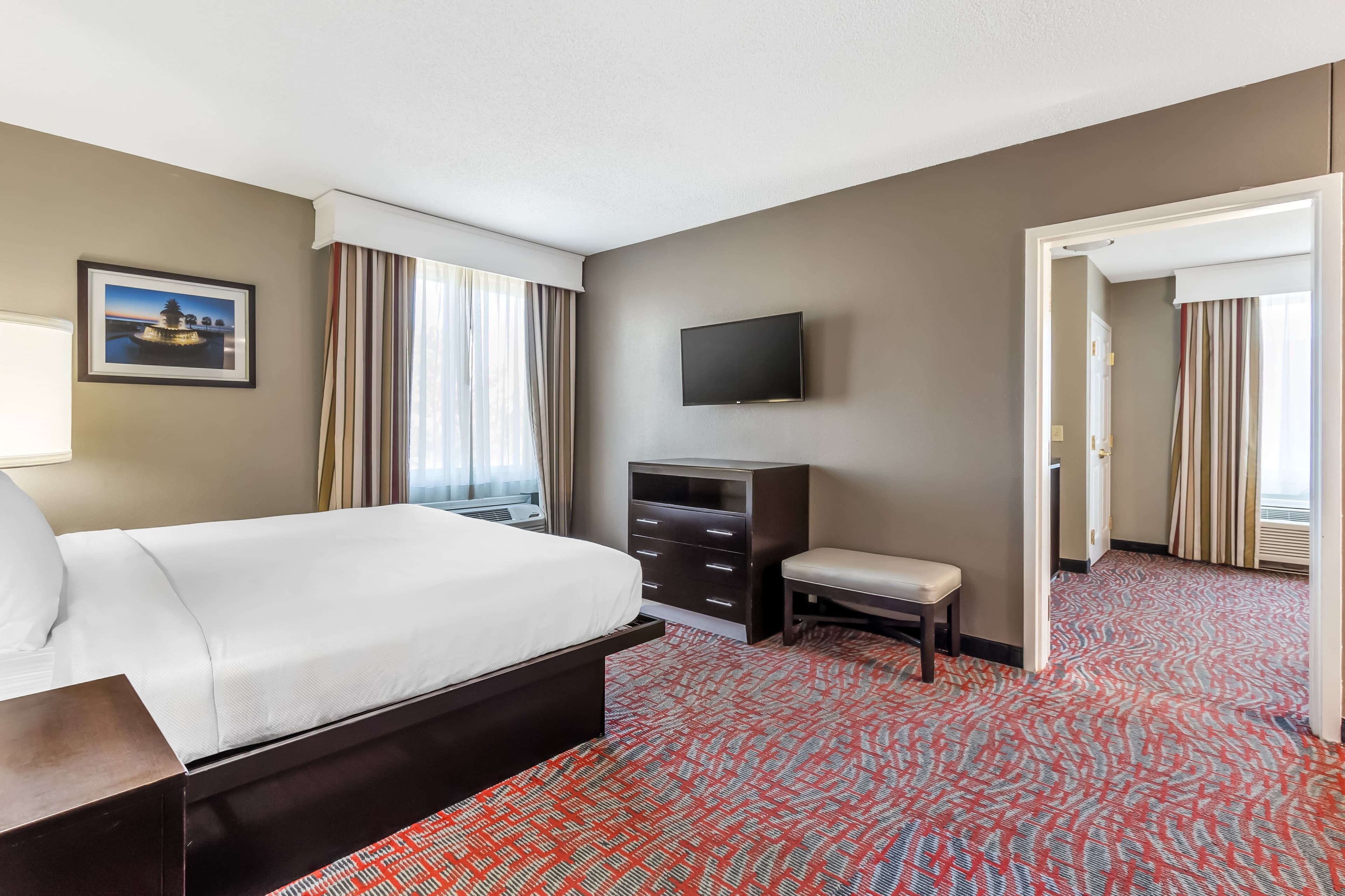 Comfort Inn & Suites North Charleston - Northwoods - Image 2