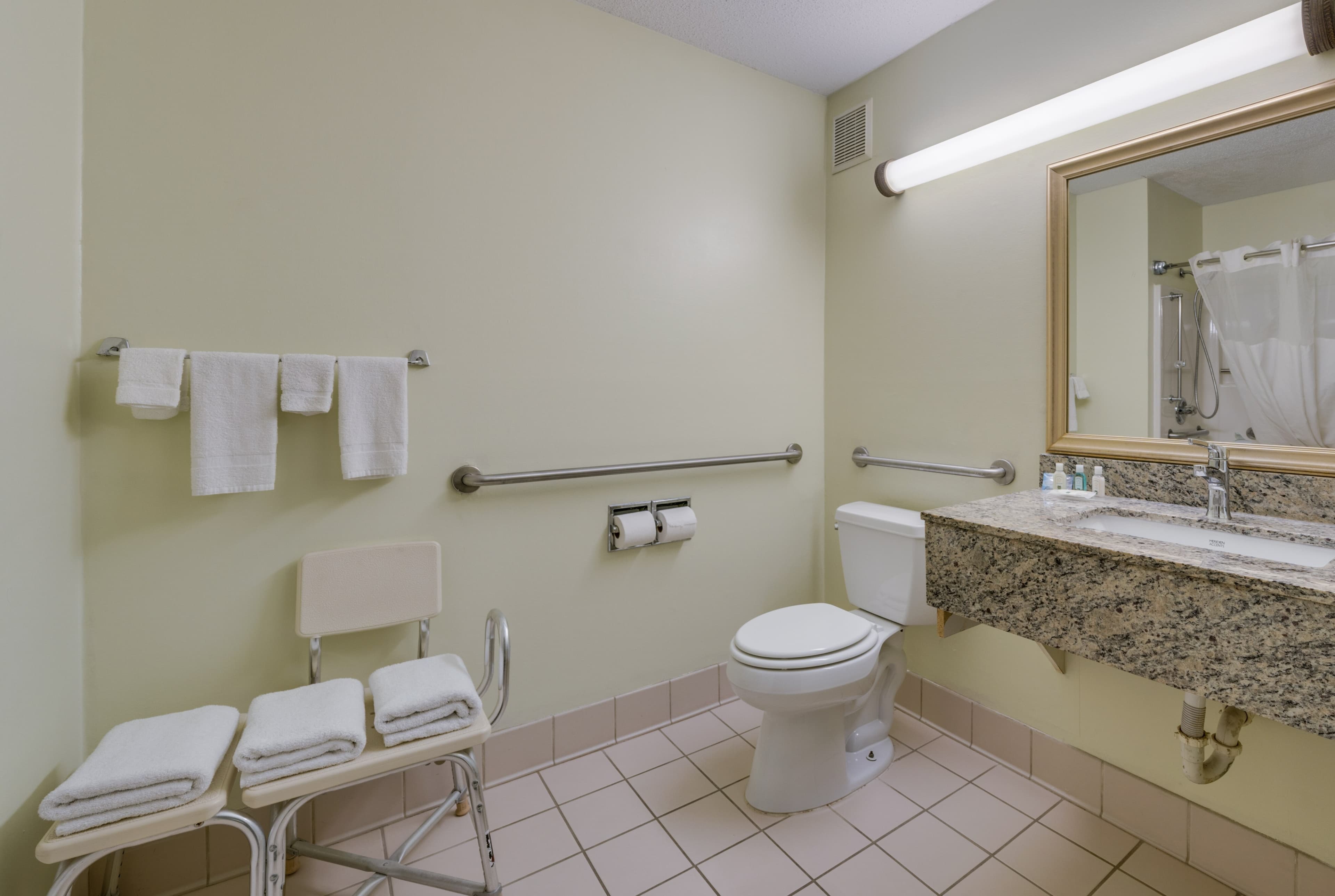Quality Inn & Suites Sioux Falls South - Image 5