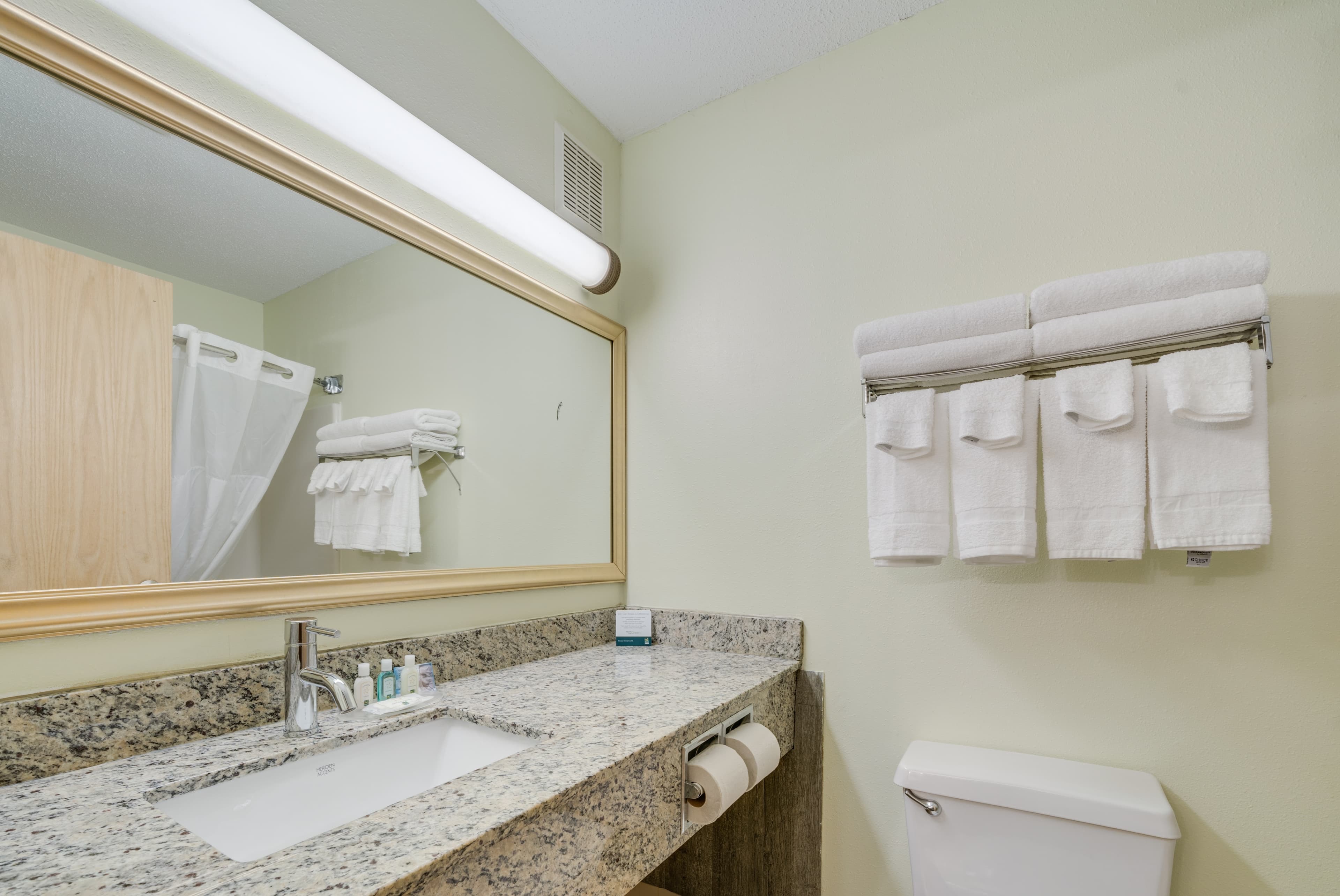 Quality Inn & Suites Sioux Falls South — 8