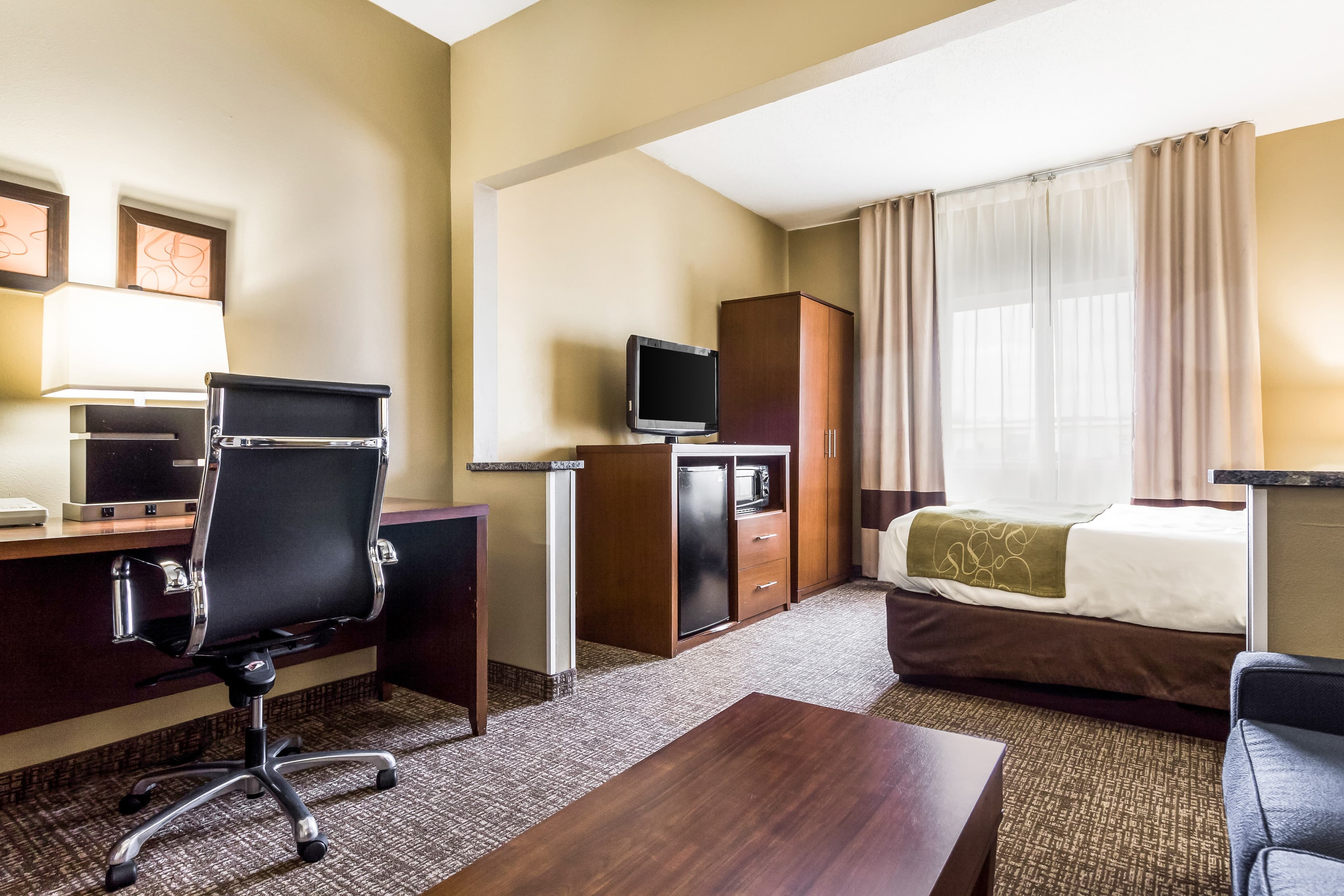 Comfort Suites Sioux Falls Mall District - Image 3