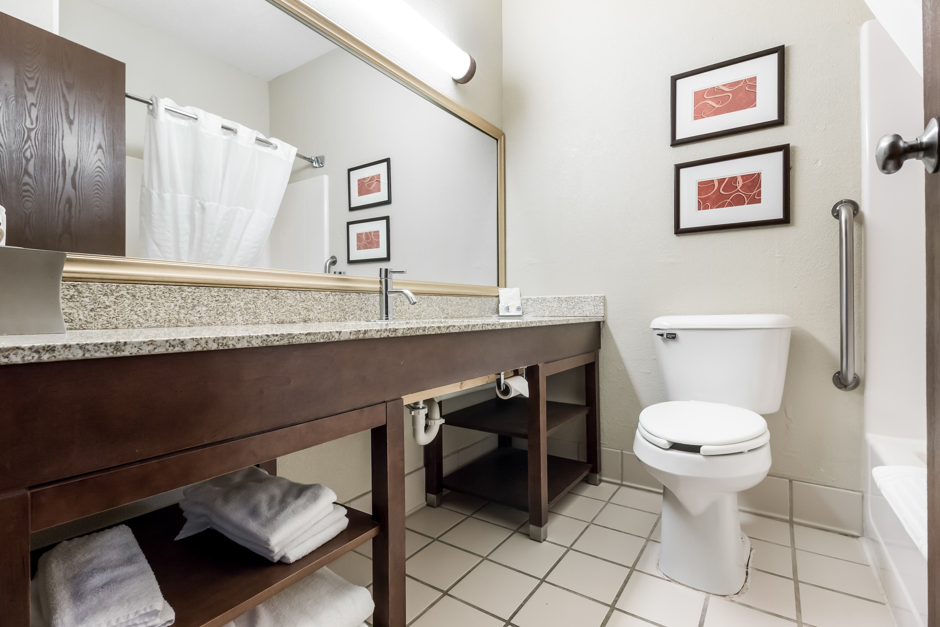 Comfort Suites Sioux Falls Mall District — 16