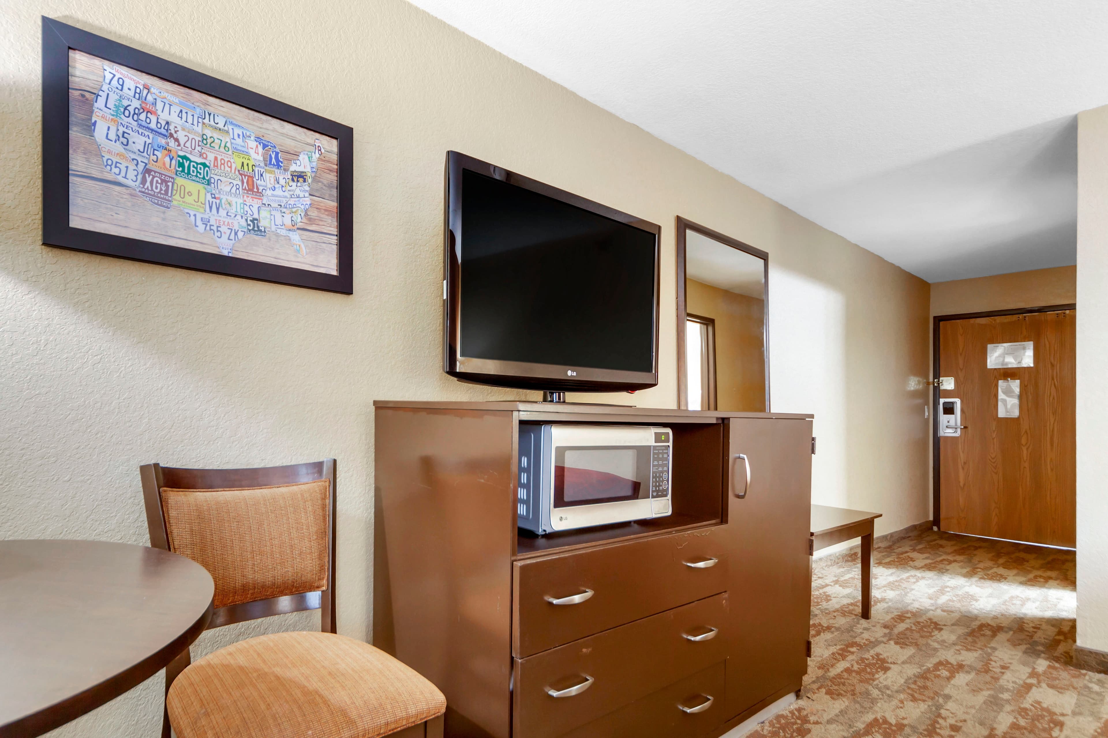 Econo Lodge Black Hills — 8