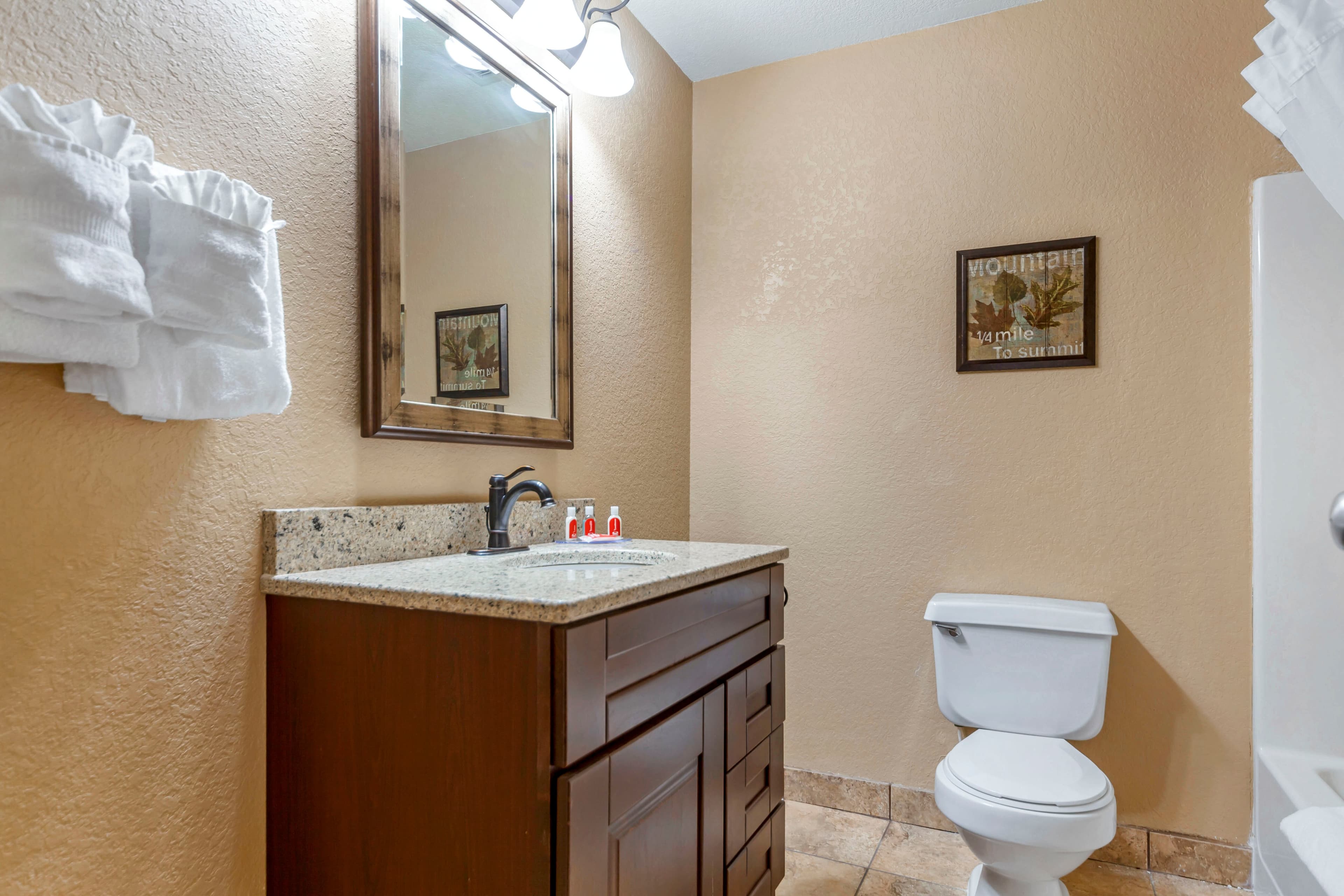 Econo Lodge Black Hills — 11
