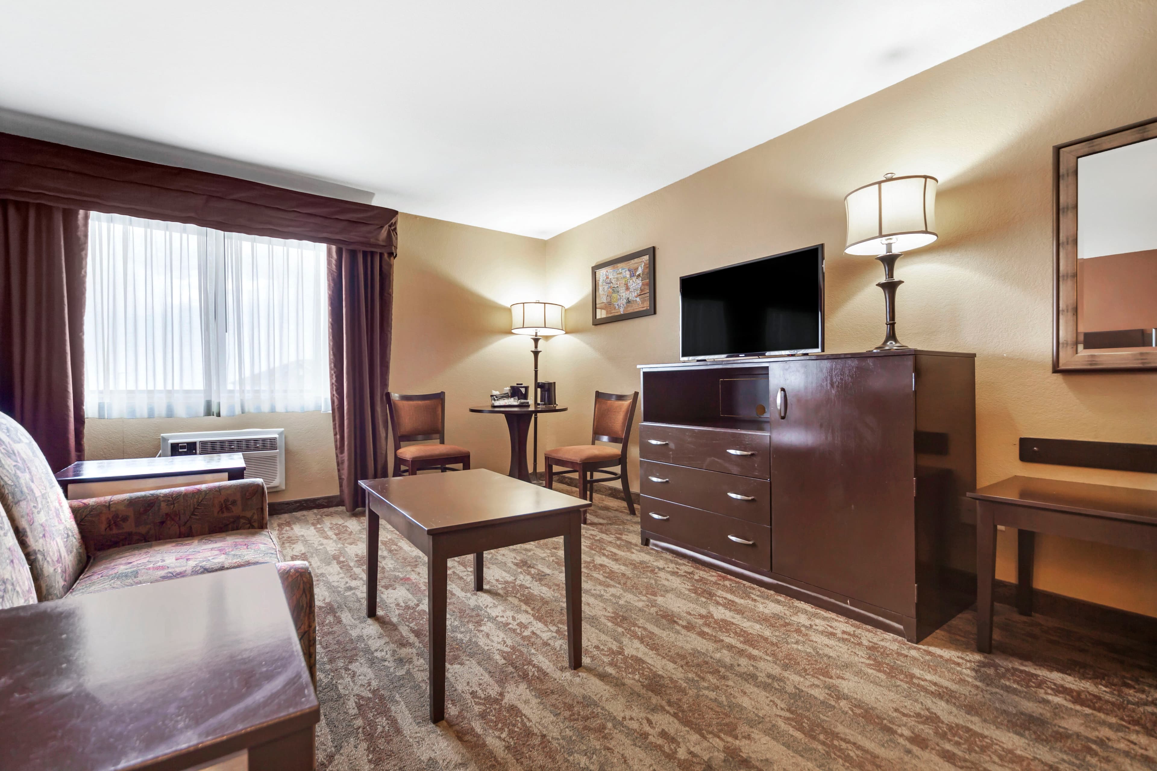 Econo Lodge Black Hills — 40