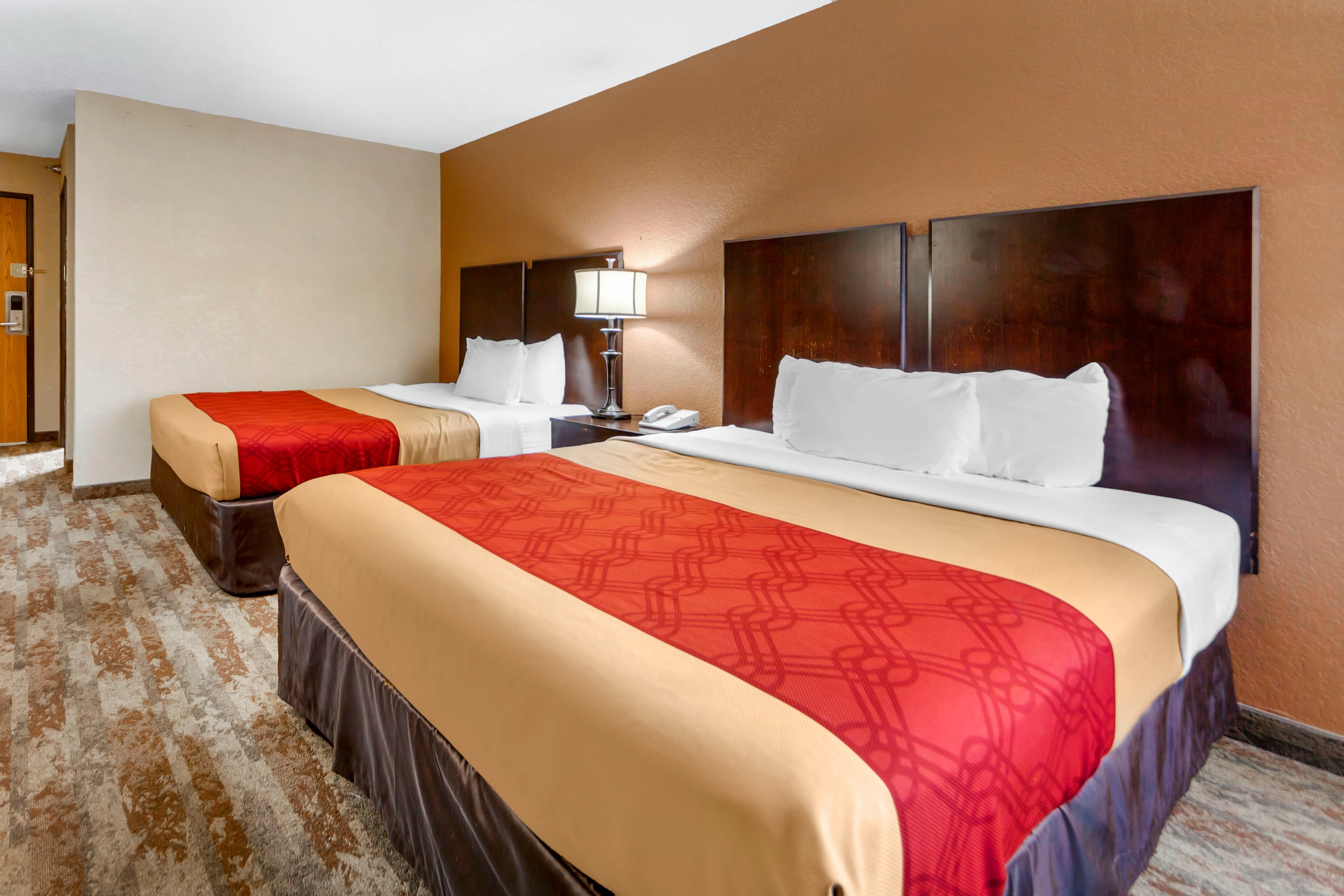 Econo Lodge Black Hills - Image 4