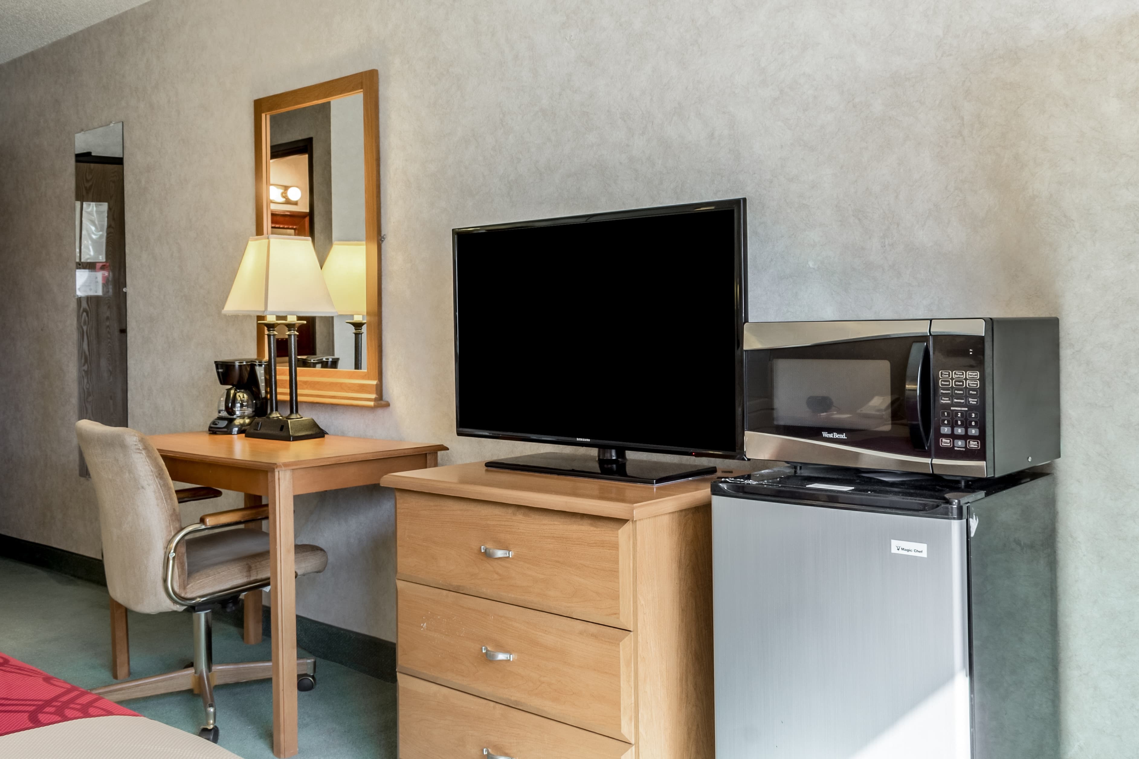 Econo Lodge Sioux Falls North — 9