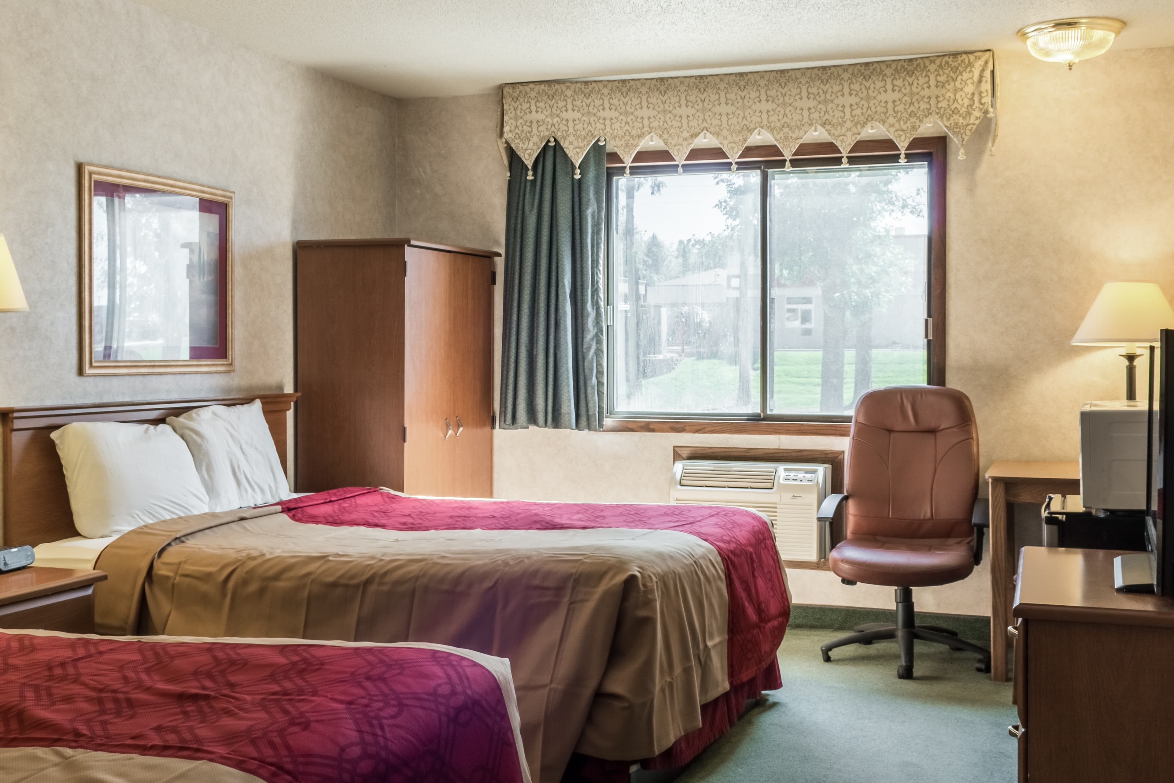 Econo Lodge Sioux Falls North — 16