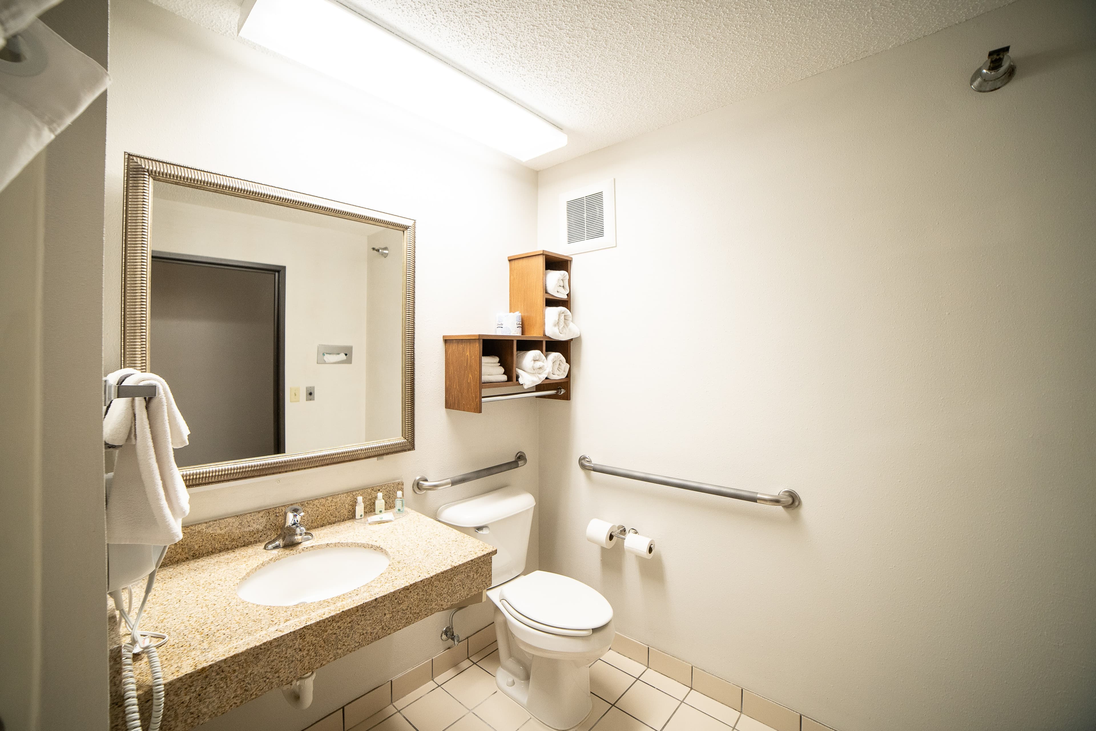 Quality Inn & Suites Watertown near Prairie Lakes Ice Arena — 6